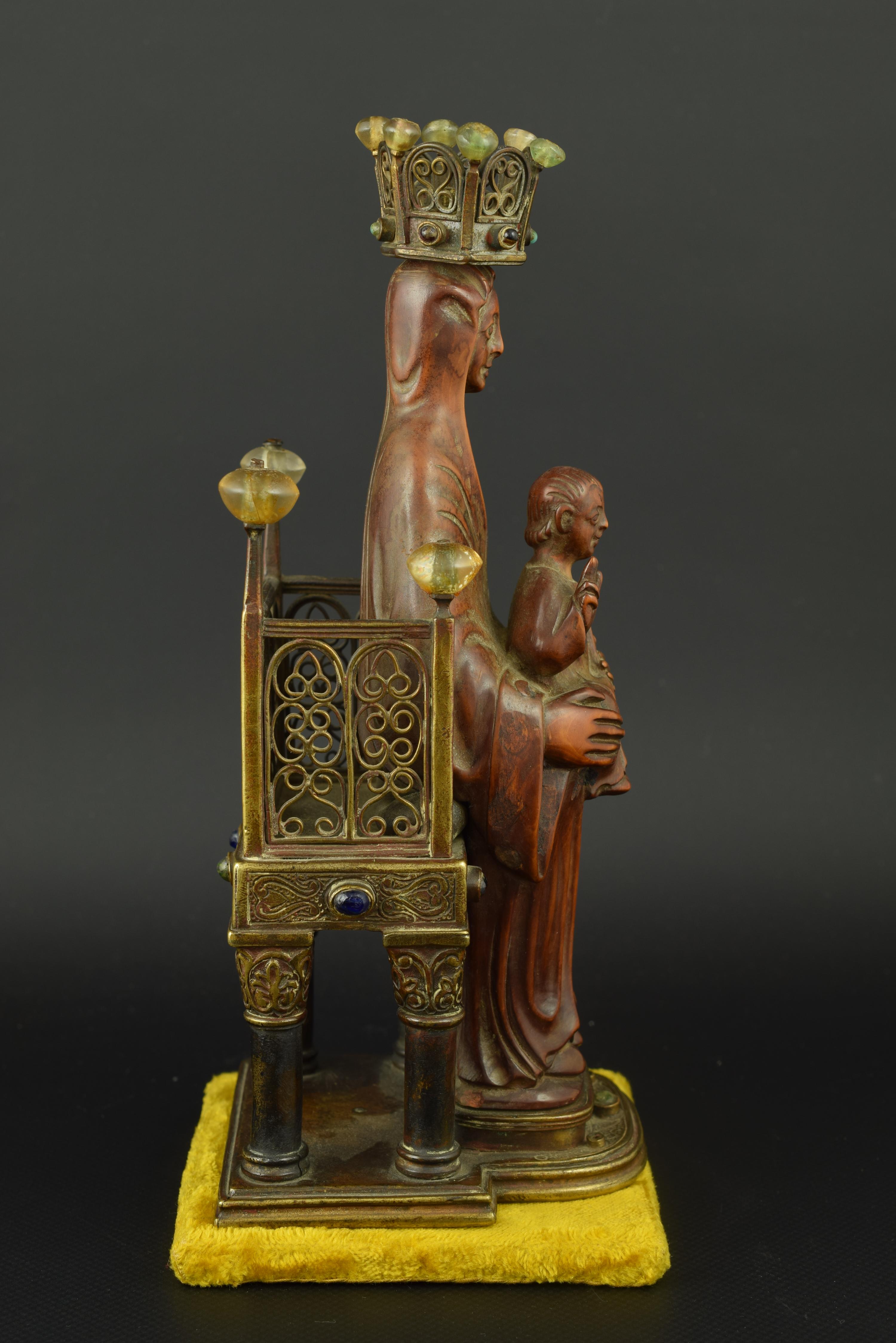 Virgin with Child Enthroned, Bois de Bois, Bronze et Cristal de roche Sculpté, 19ème Siècle en vente 3