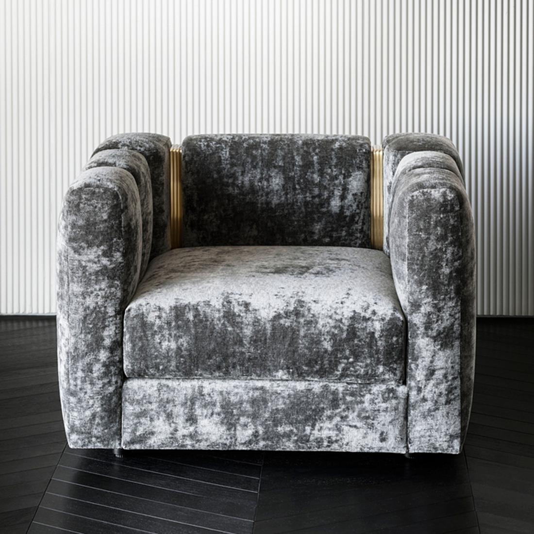 Virginia Armchair with Blue Velvet Fabric In New Condition For Sale In Paris, FR