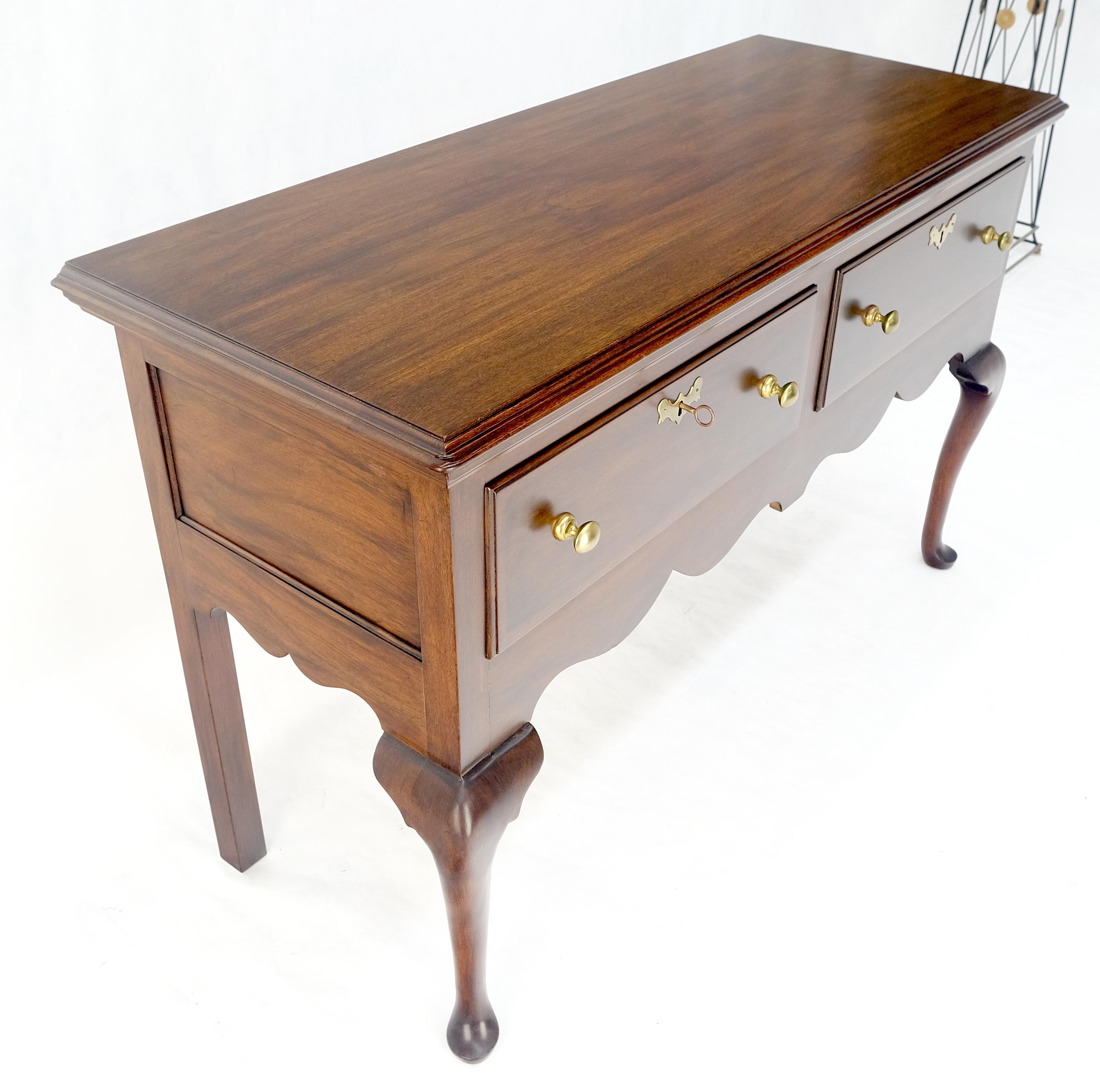 Buffet à double tiroir Henkel Harris, Virginia Galleries en vente 3