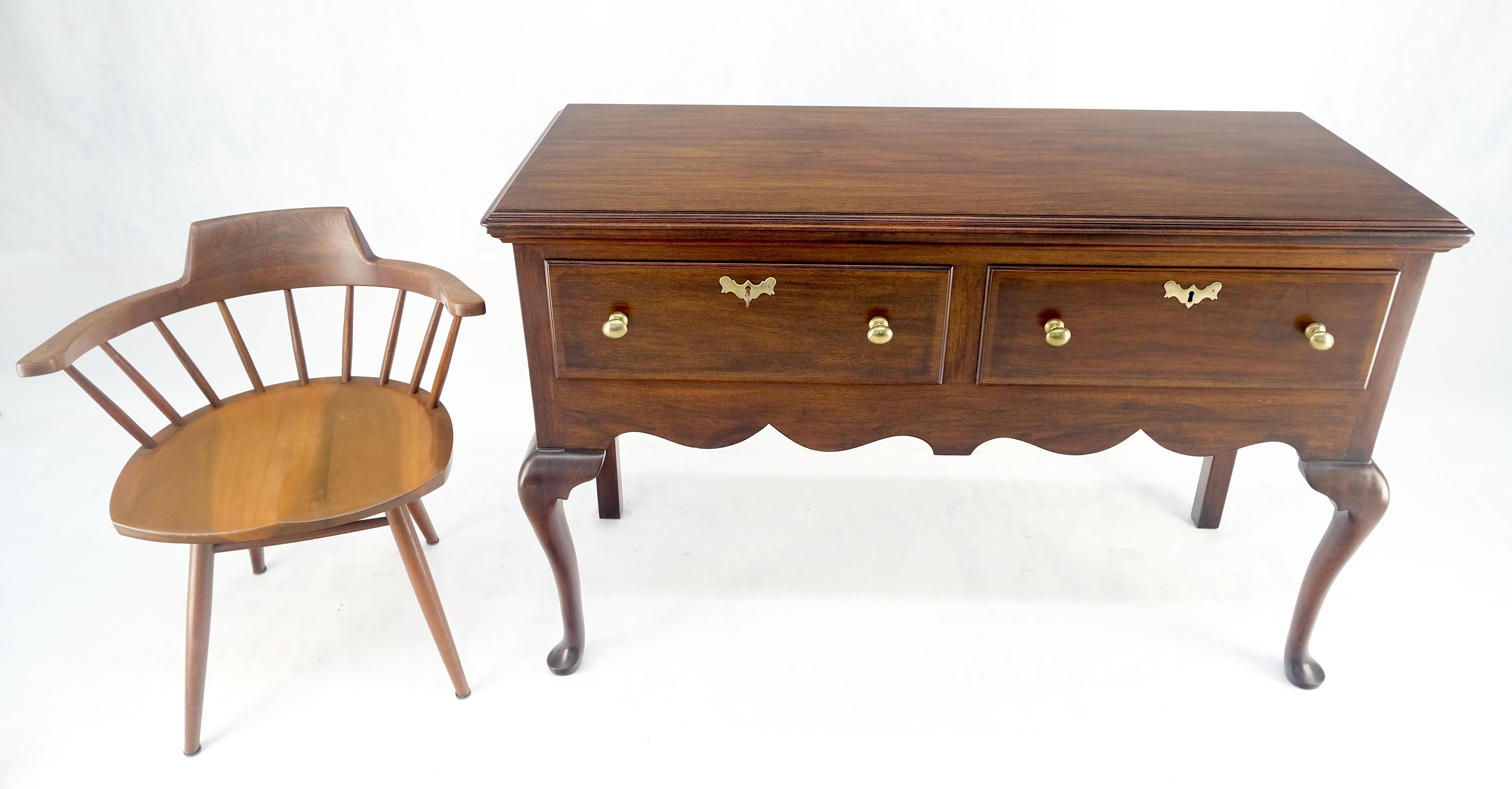 Buffet à double tiroir Henkel Harris, Virginia Galleries en vente 1