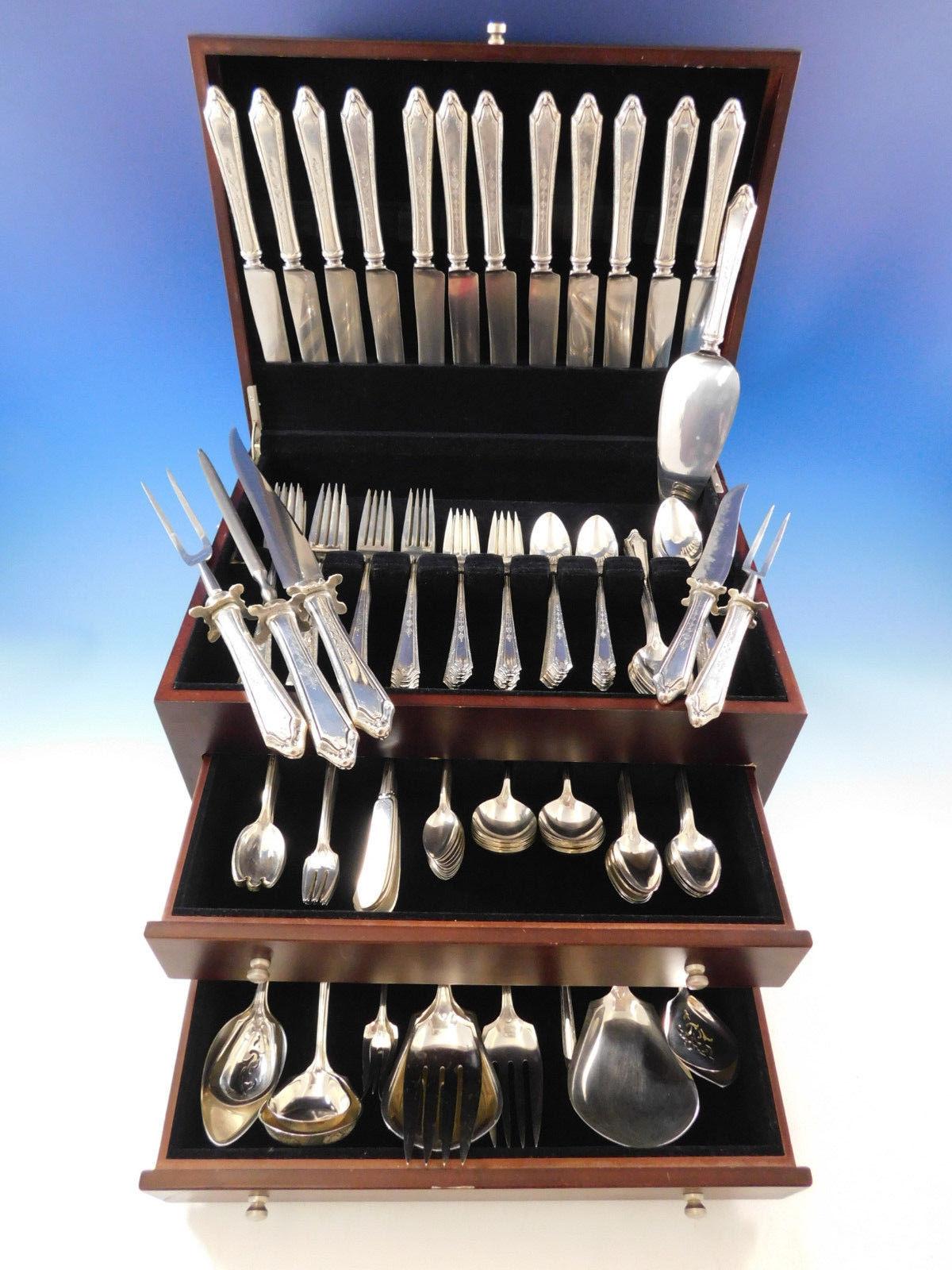 Monumental dinner size Virginia Lee by Towle sterling silver flatware set, 163 Pieces. This scarce set includes:

12 dinner size knives, 9 3/4