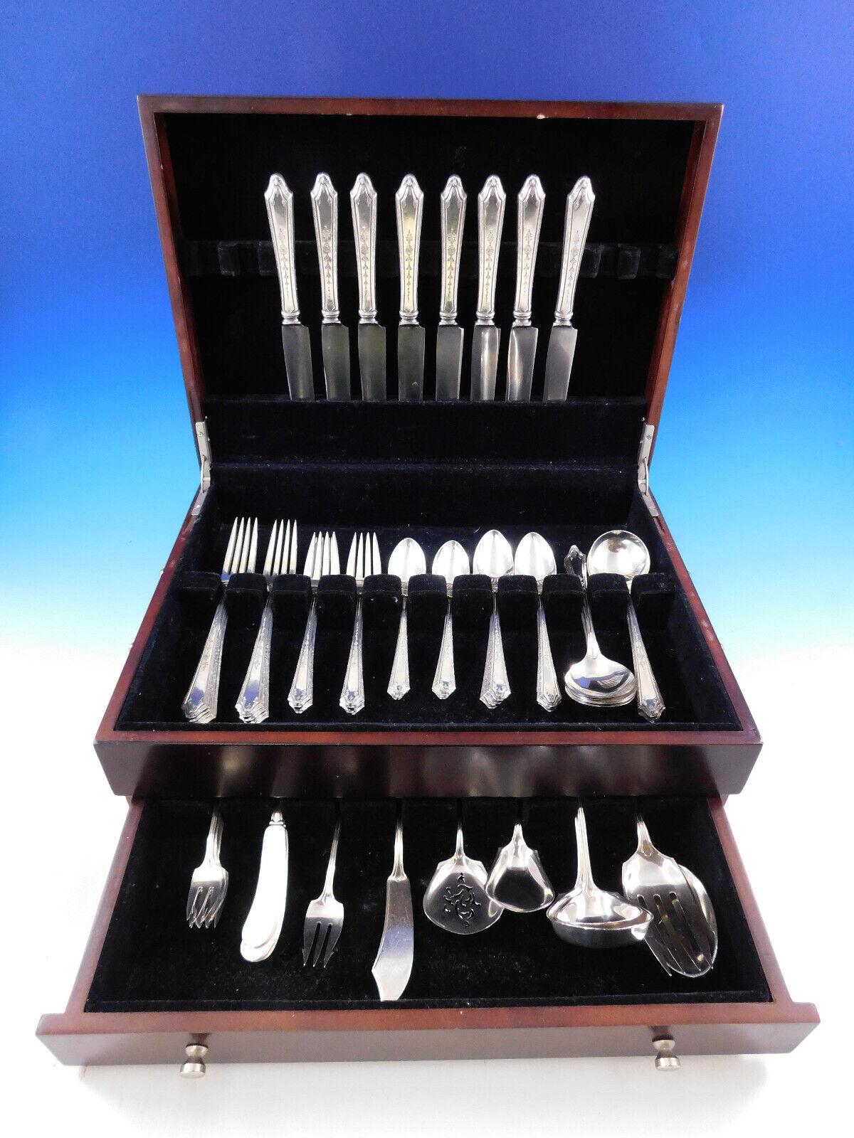Virginia Lee by Towle, circa 1920, sterling silver Flatware set - 72 pieces. This scarce set includes:


8 Regular Knives, 8 3/4
