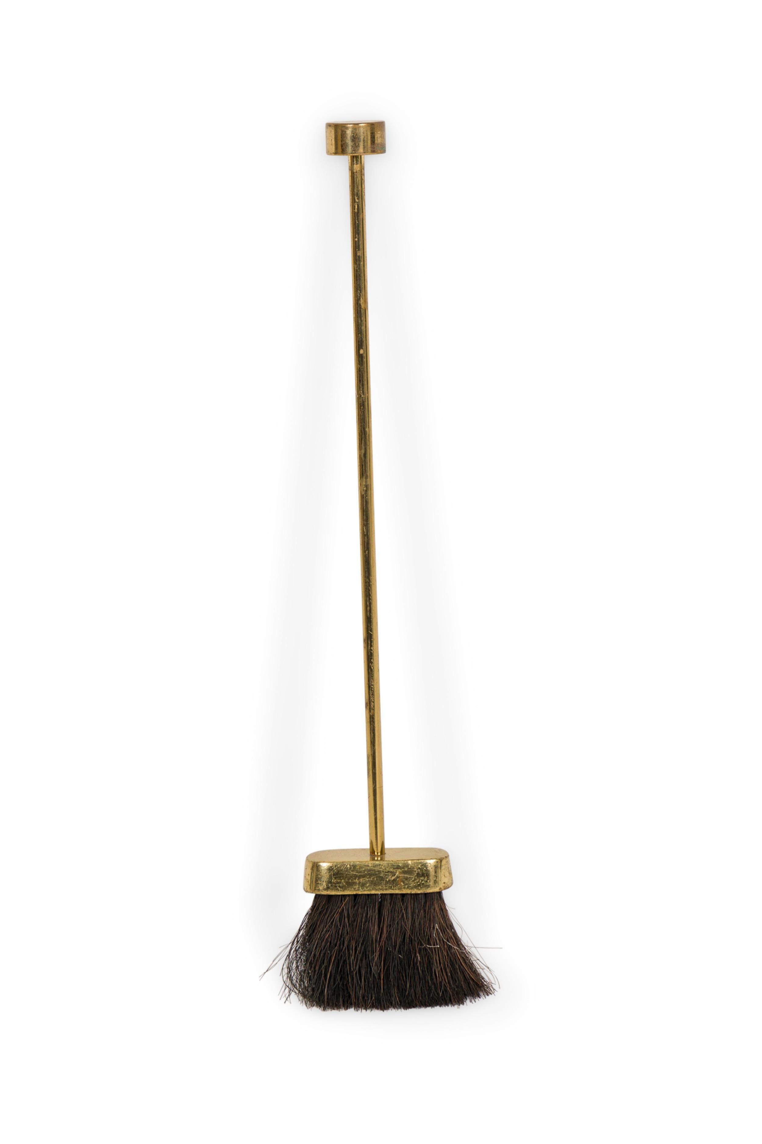 Laiton Ensemble d'outils de cheminée minimaliste américain du milieu du siècle dernier de Virginia Metalcrafters en vente