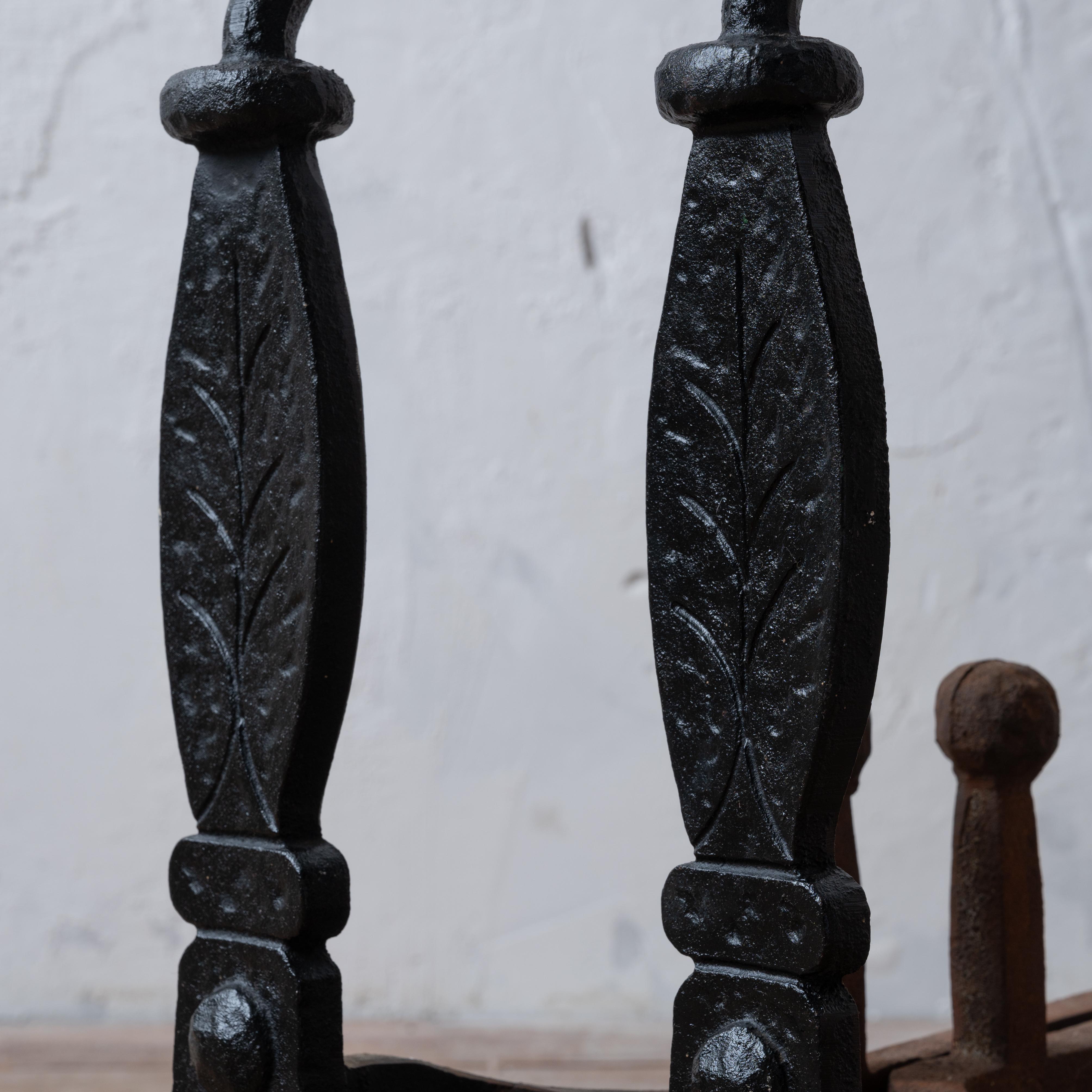 Virginia Metalcrafters Brass Medallion Andirons For Sale 2