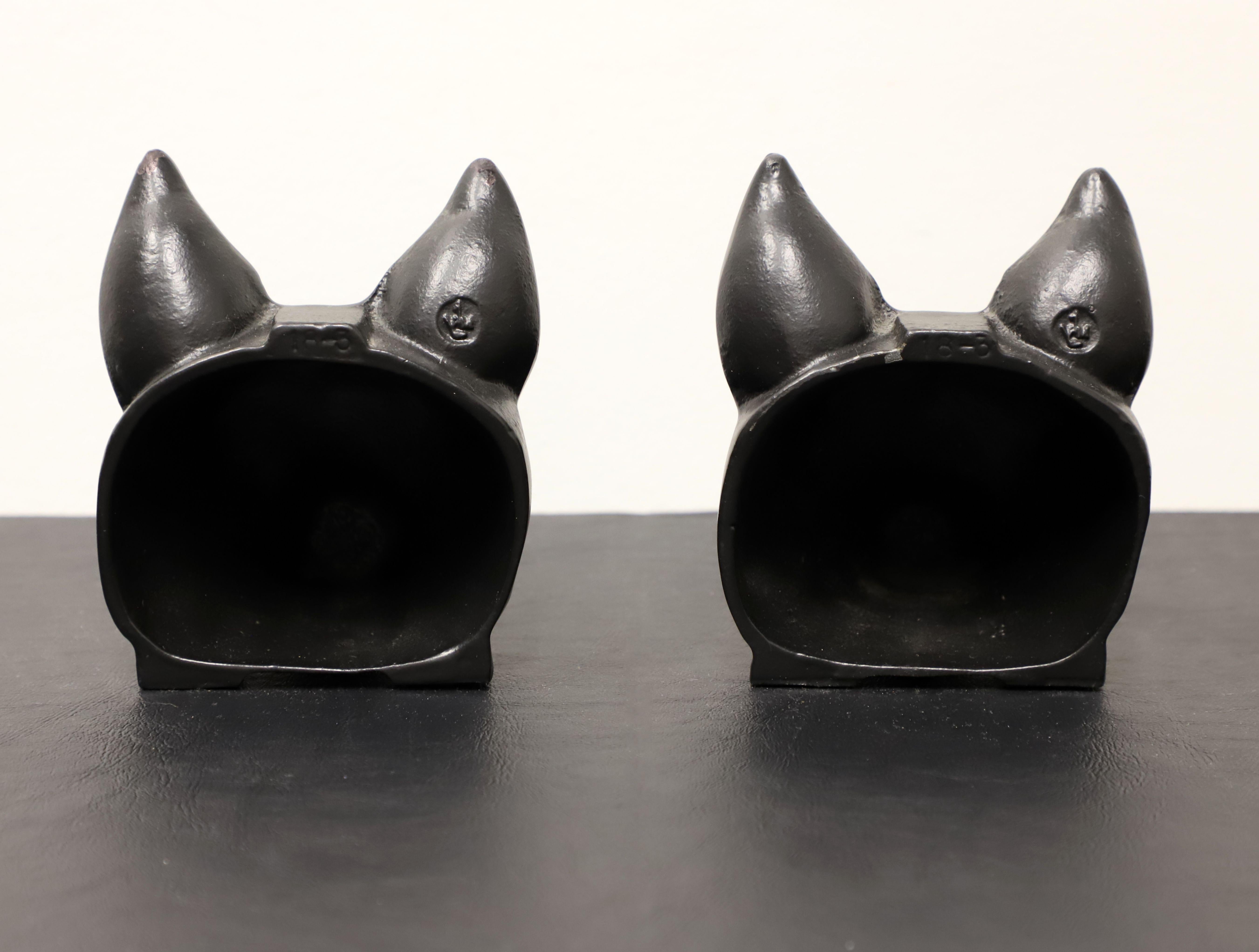 American VIRGINIA METALCRAFTERS Cast Iron Fox Head Bookends - Pair For Sale