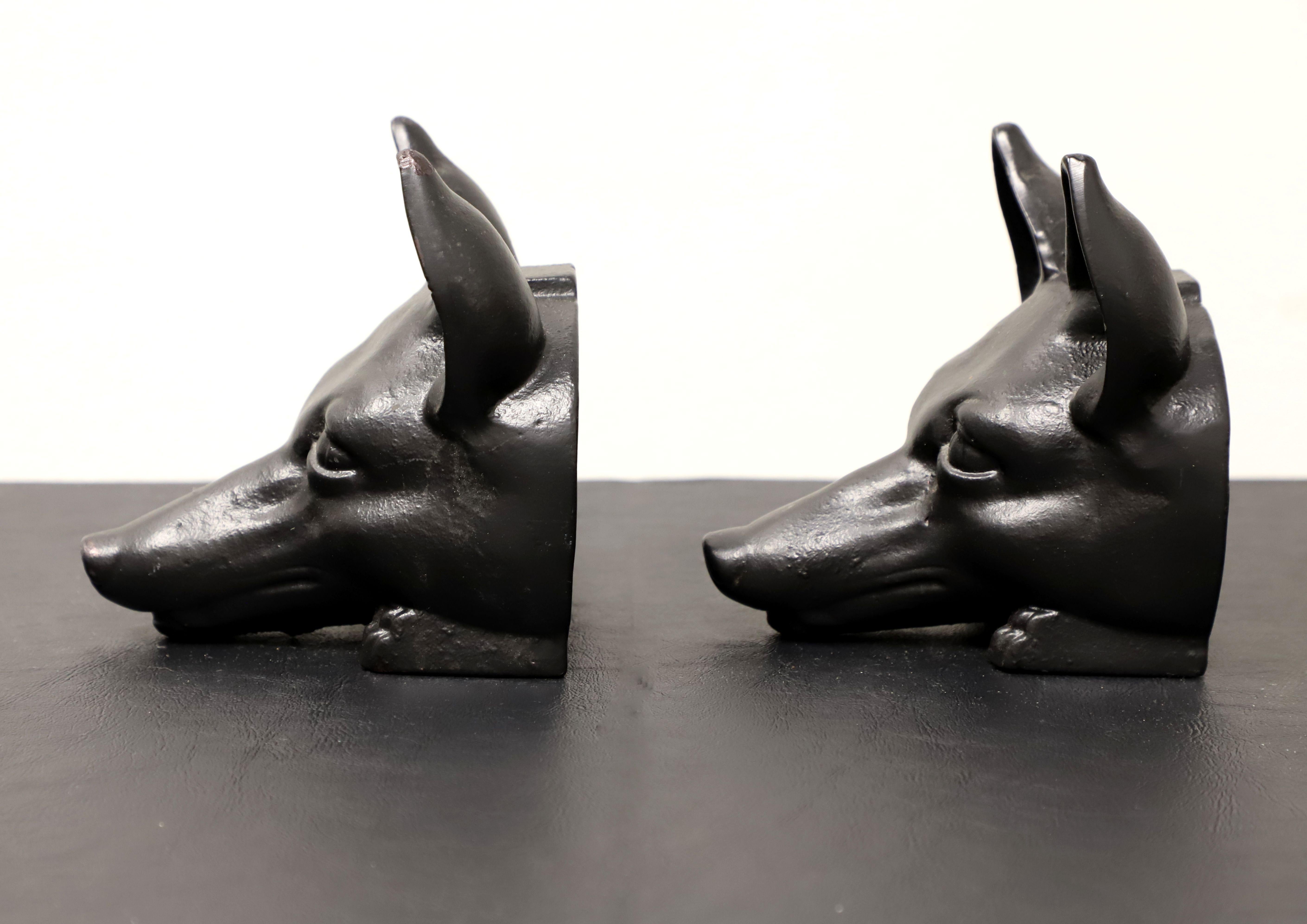 VIRGINIA METALCRAFTERS Cast Iron Fox Head Bookends - Pair In Good Condition For Sale In Charlotte, NC