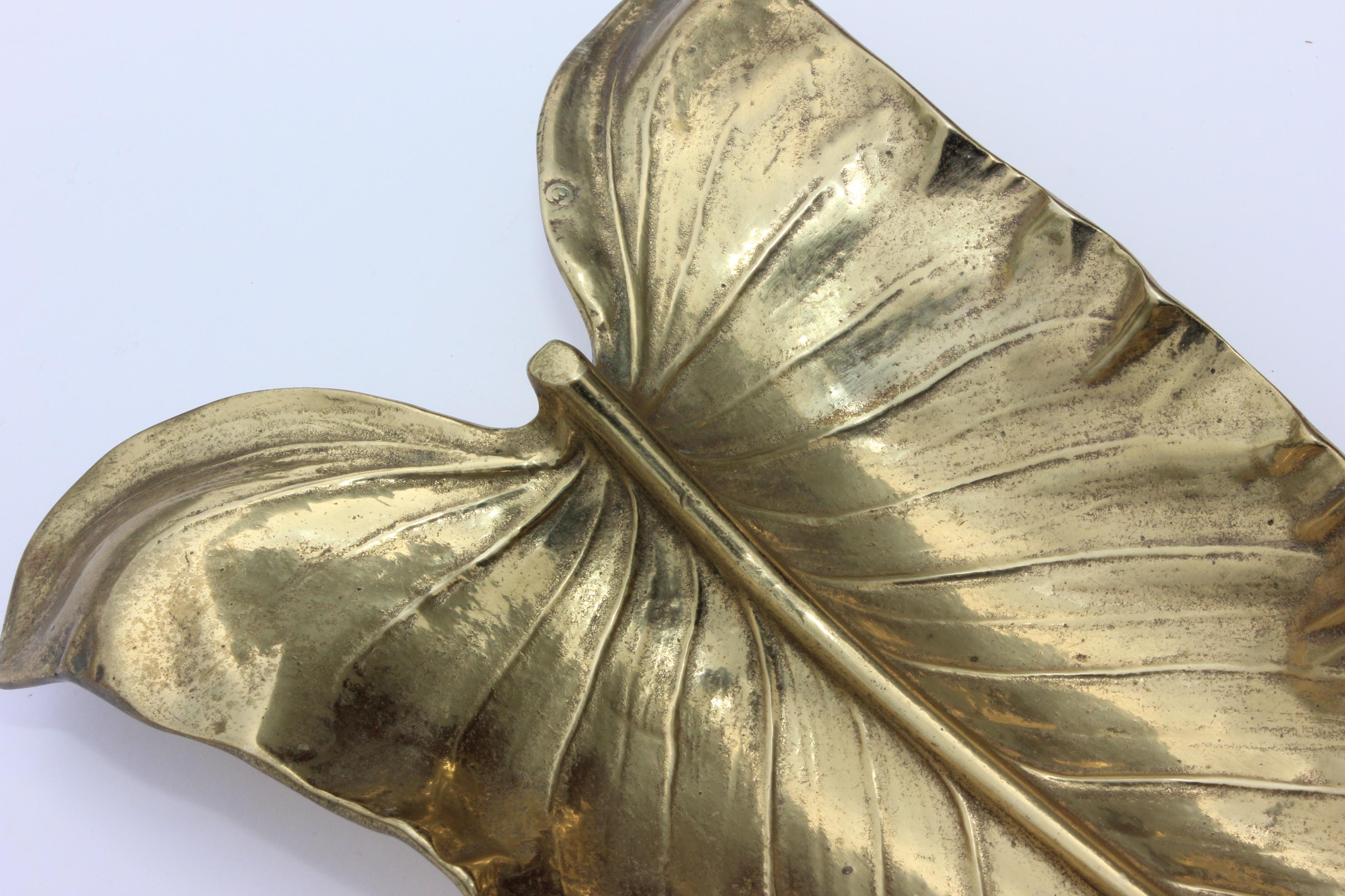 Mid-20th Century Virginia Metalcrafters Large Calla Lily Brass Leaf Tray For Sale
