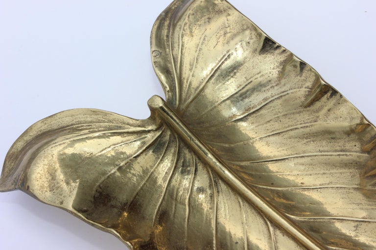 Virginia Metalcrafters Large Calla Lily Brass Leaf Tray For Sale
