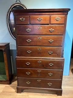 Commode/coffre en noyer de Virginie vers 1750