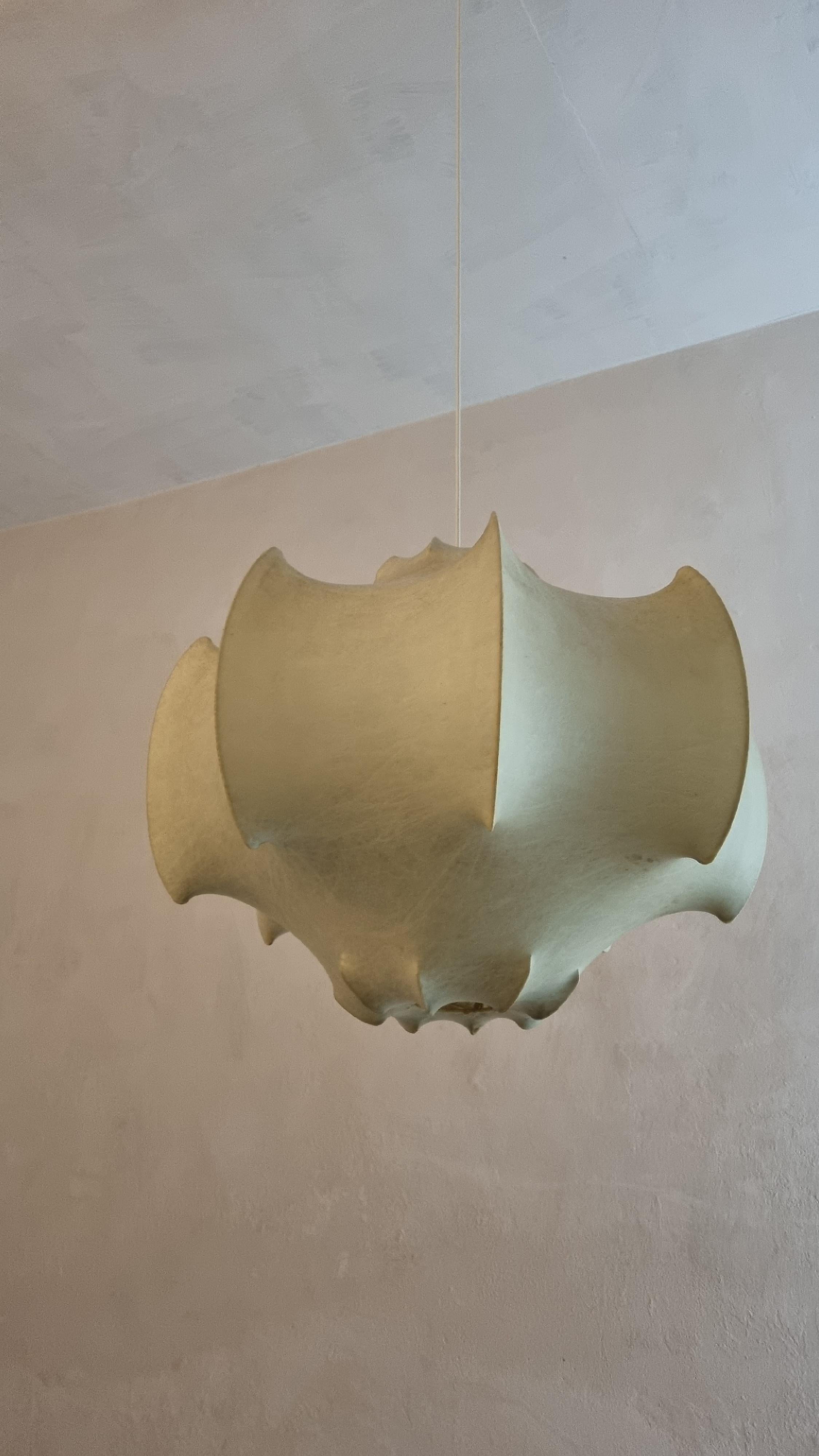 Viscontea ceiling lamp by Achille and Pier Giacomo Castiglioni Flos, 1960 For Sale 1