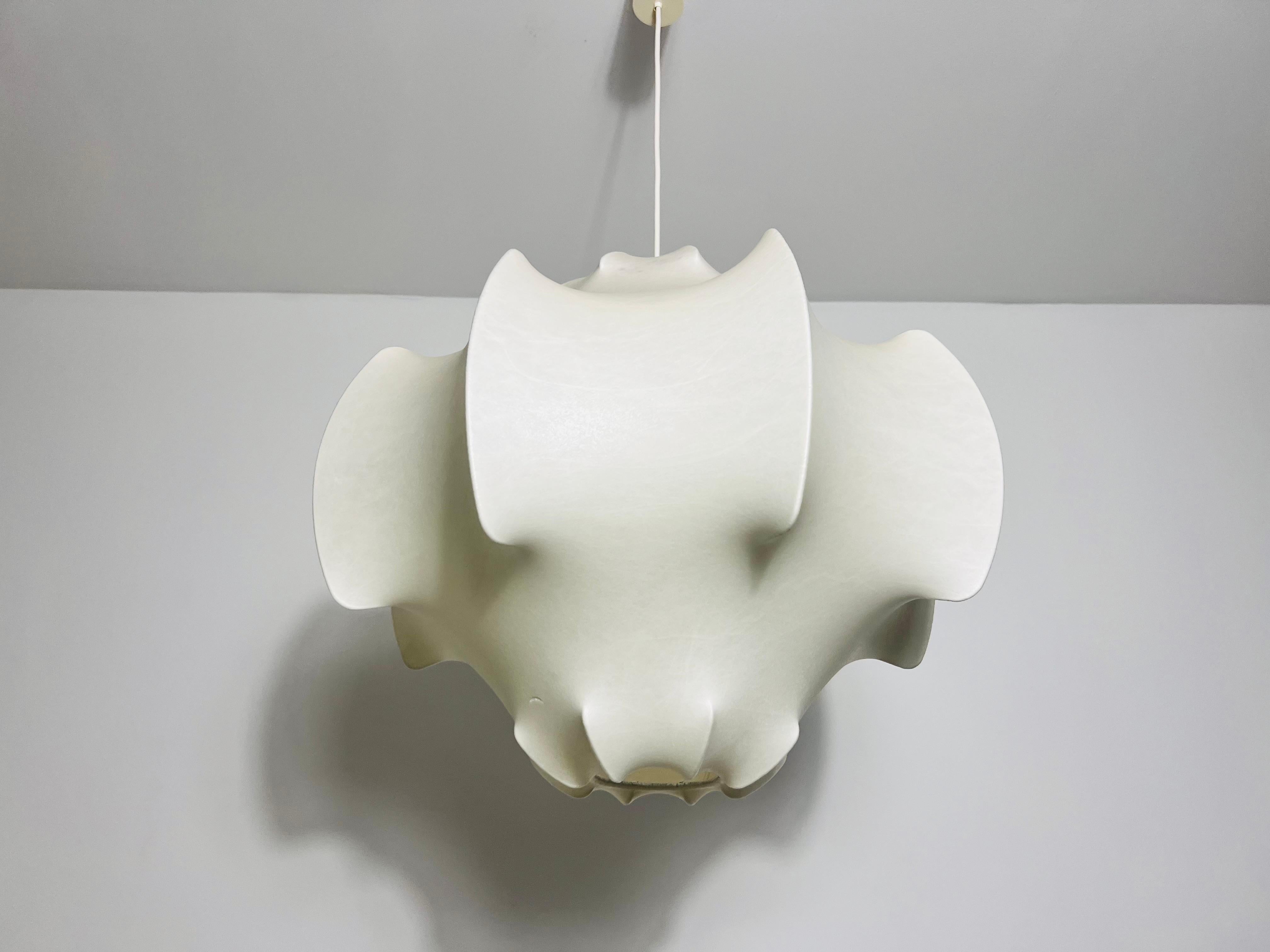 Mid-20th Century Viscontea Cocoon Pendant Light by Achille and Pier Giacomo Castiglioni for Flos