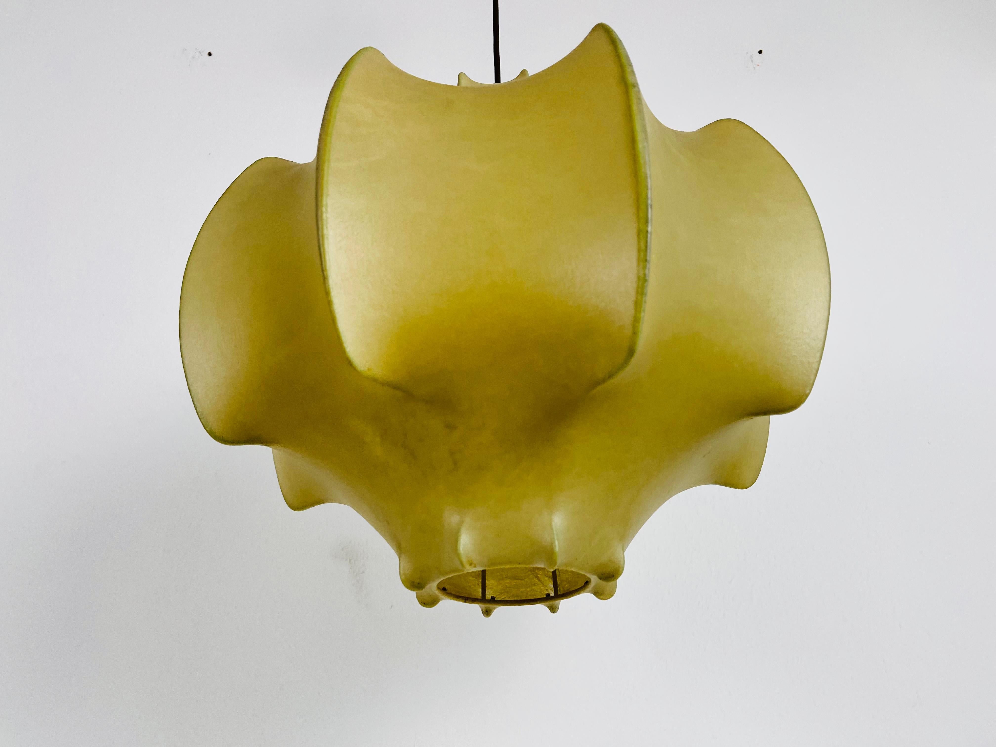 Viscontea Cocoon Pendant Light by Achille and Pier Giacomo Castiglioni for Flos 1