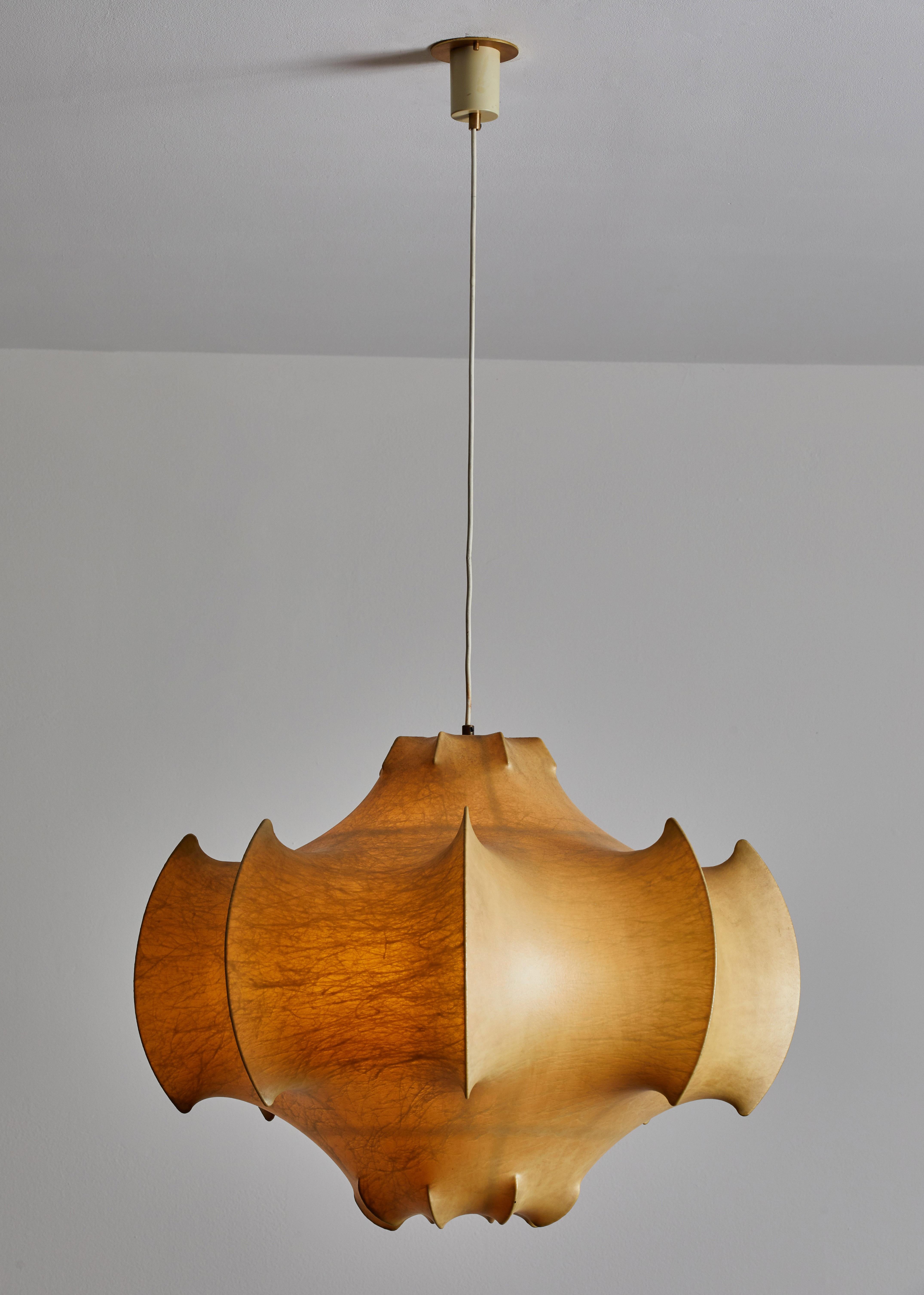 Original Viscontea suspension light by Achille & Pier Giacomo Castiglioni for Flos. Designed and manufactured in Italy, circa 1960s. Plastic polymer resin applied with spraying technique on to enameled iron frame. Rewired for US junction boxes.