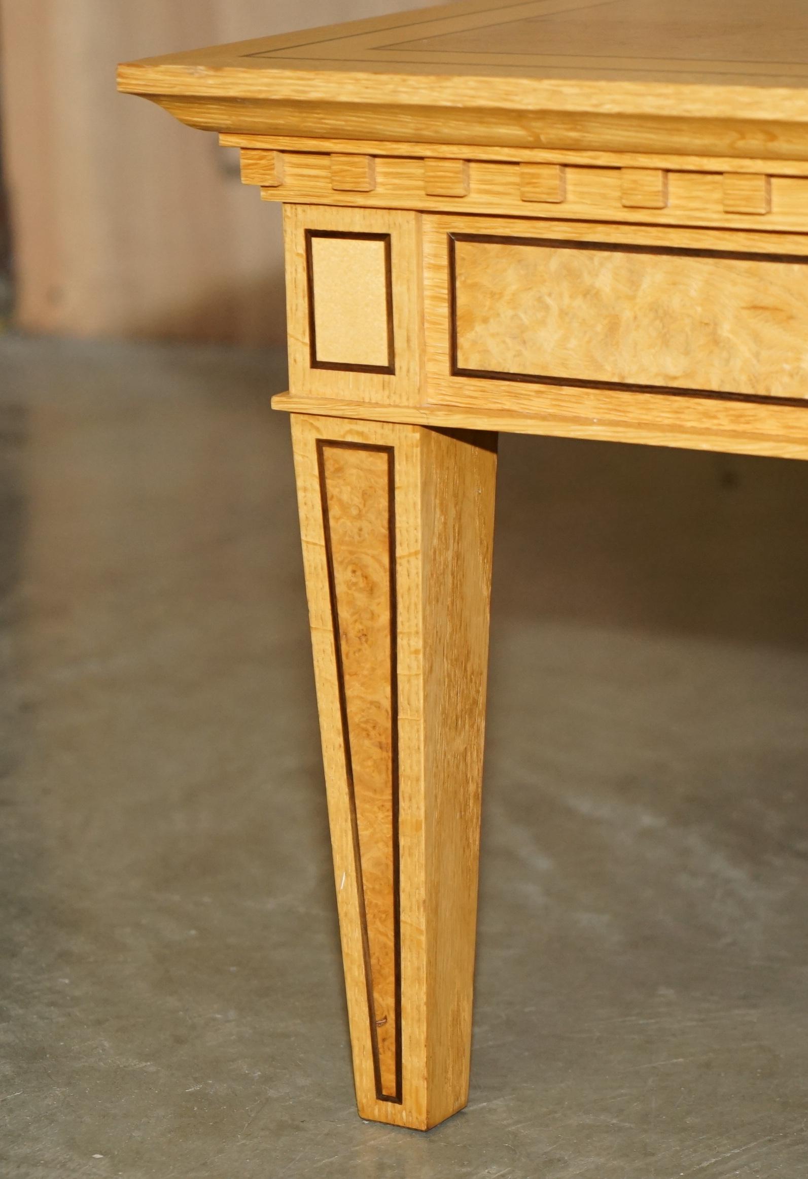 TABLE À GENS CLASSIQUE DE DAVID LINLEY POUR LA RÉTORATION À LiGHT en vente 4