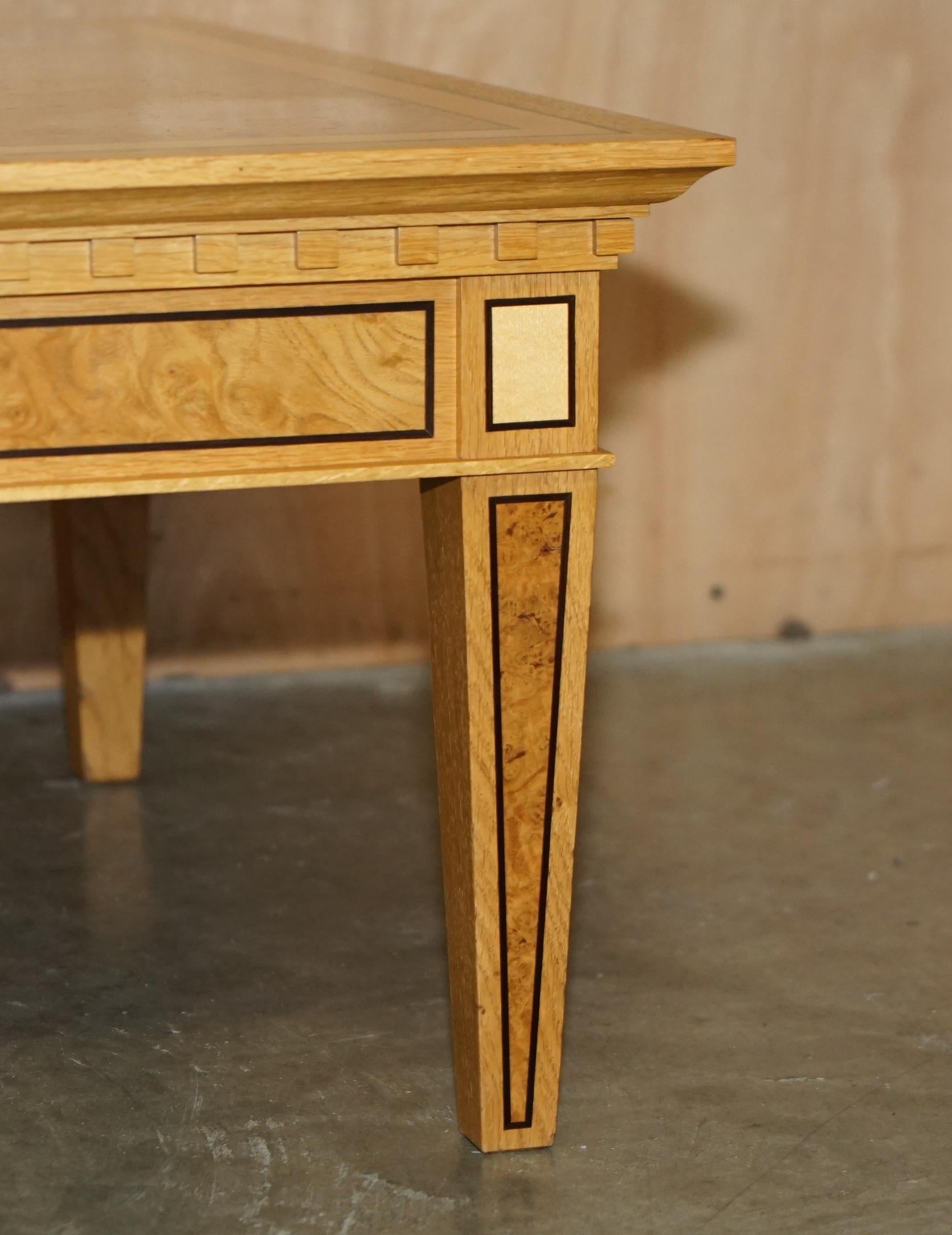 Fait main TABLE À GENS CLASSIQUE DE DAVID LINLEY POUR LA RÉTORATION À LiGHT en vente