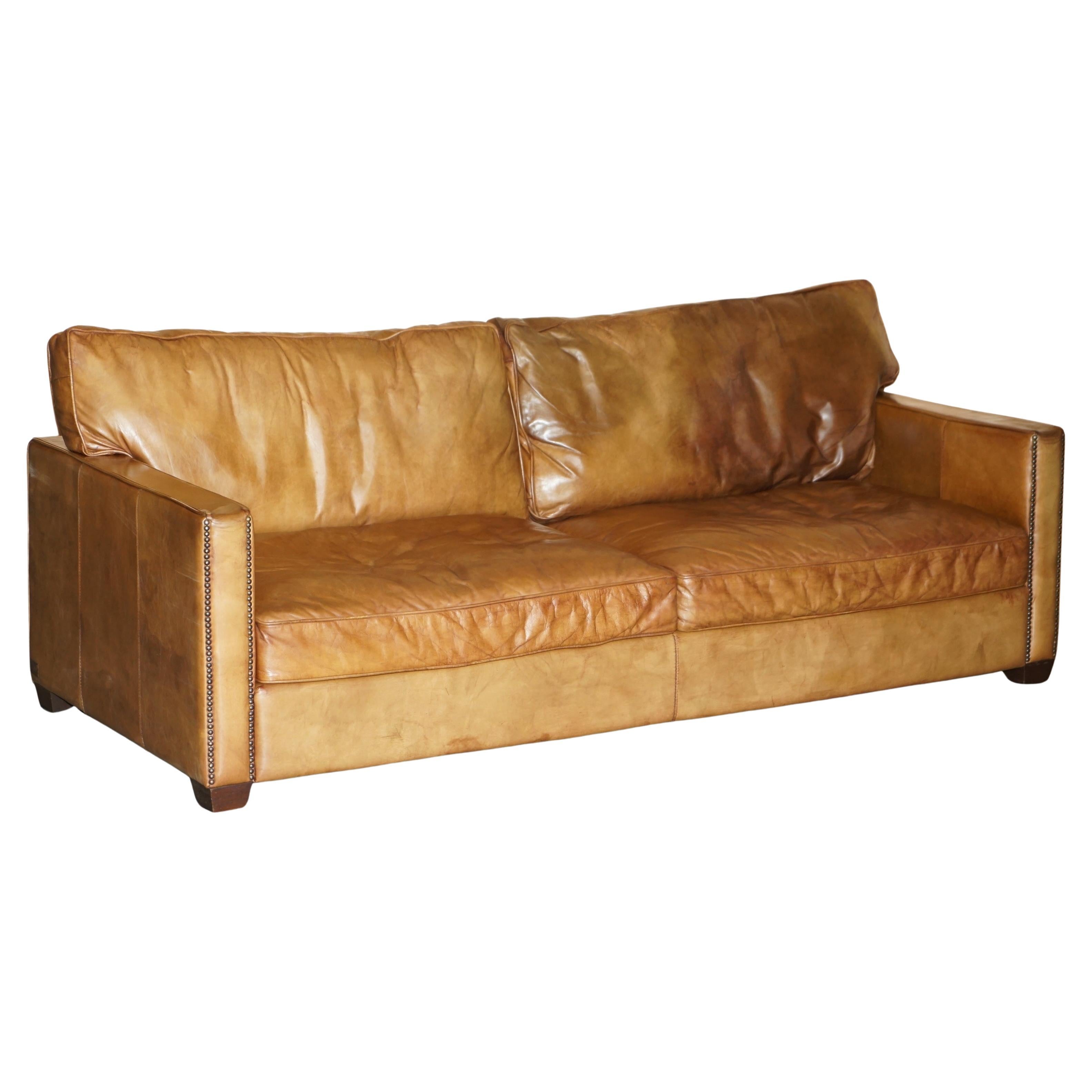 VISCOUNT WILLIAM HALO TIMOTHY OULTON DESiGNED CUERO MARRON SOfa de tres plazas