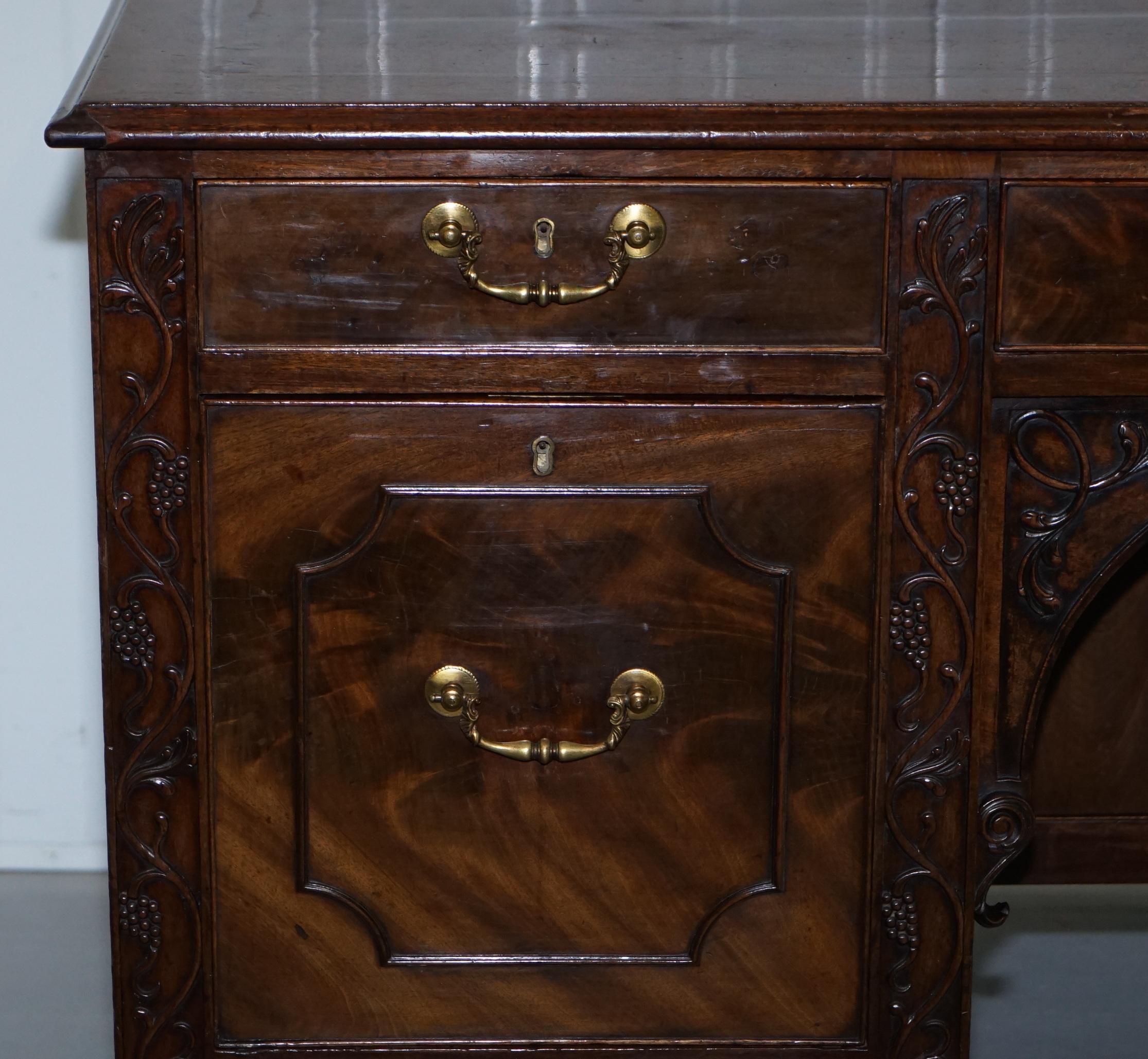 Viscountess Boyd's Ince Castle Seltenes George III Hartholz Sideboard Chippendale im Angebot 4