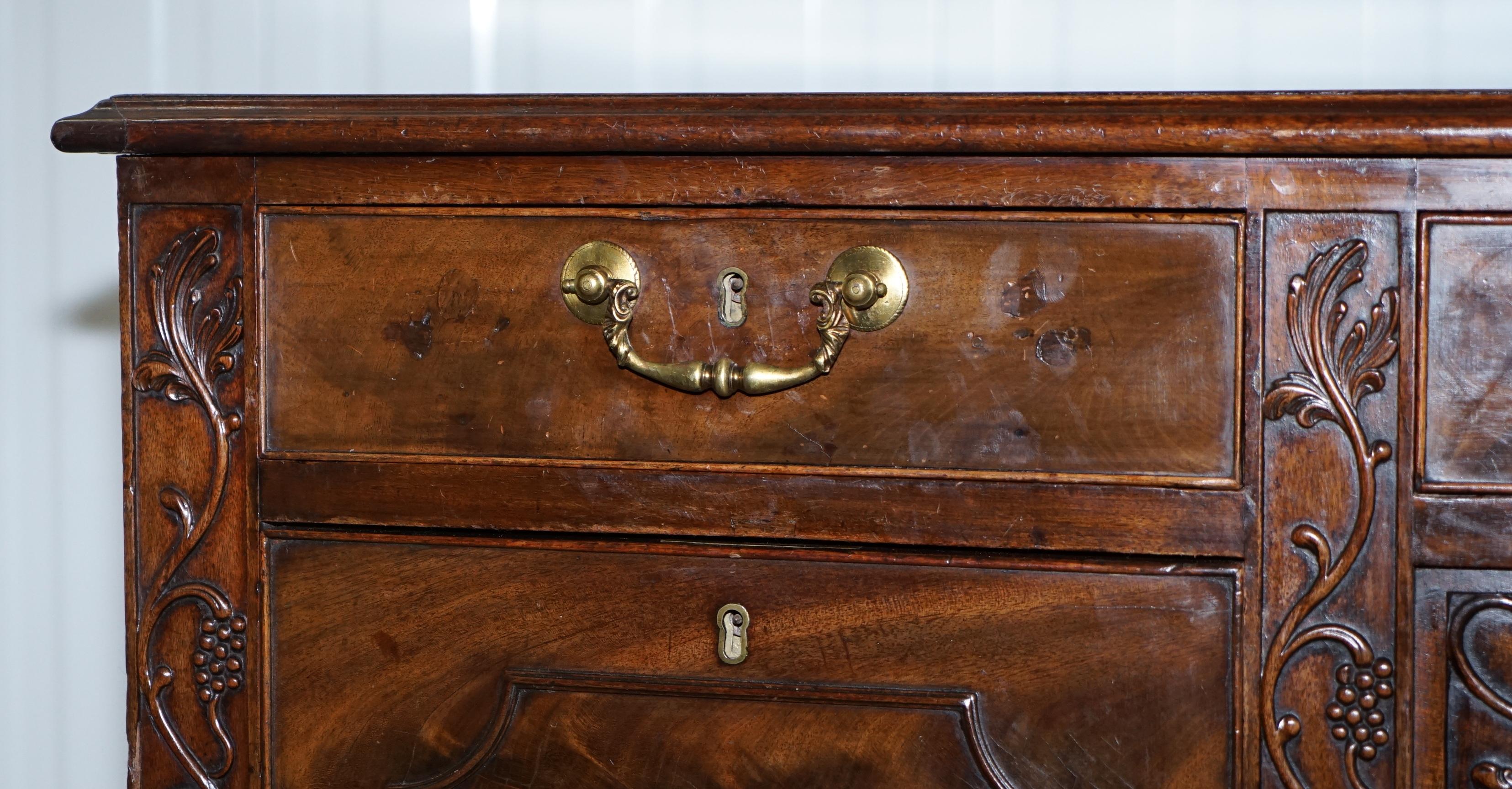 Viscountess Boyd's Ince Castle Seltenes George III Hartholz Sideboard Chippendale im Angebot 7