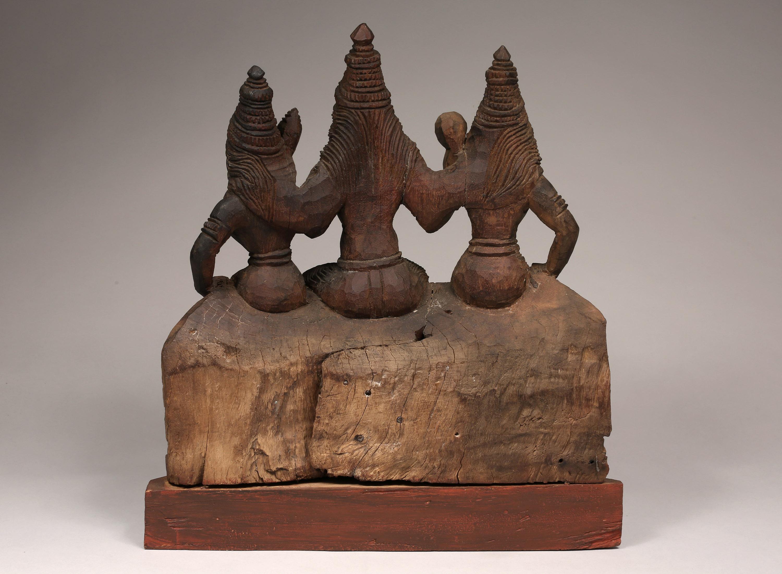 Vishnu on Peacock with Attendants, Inde du Sud, début ou milieu du 20e siècle Bon état - En vente à Point Richmond, CA