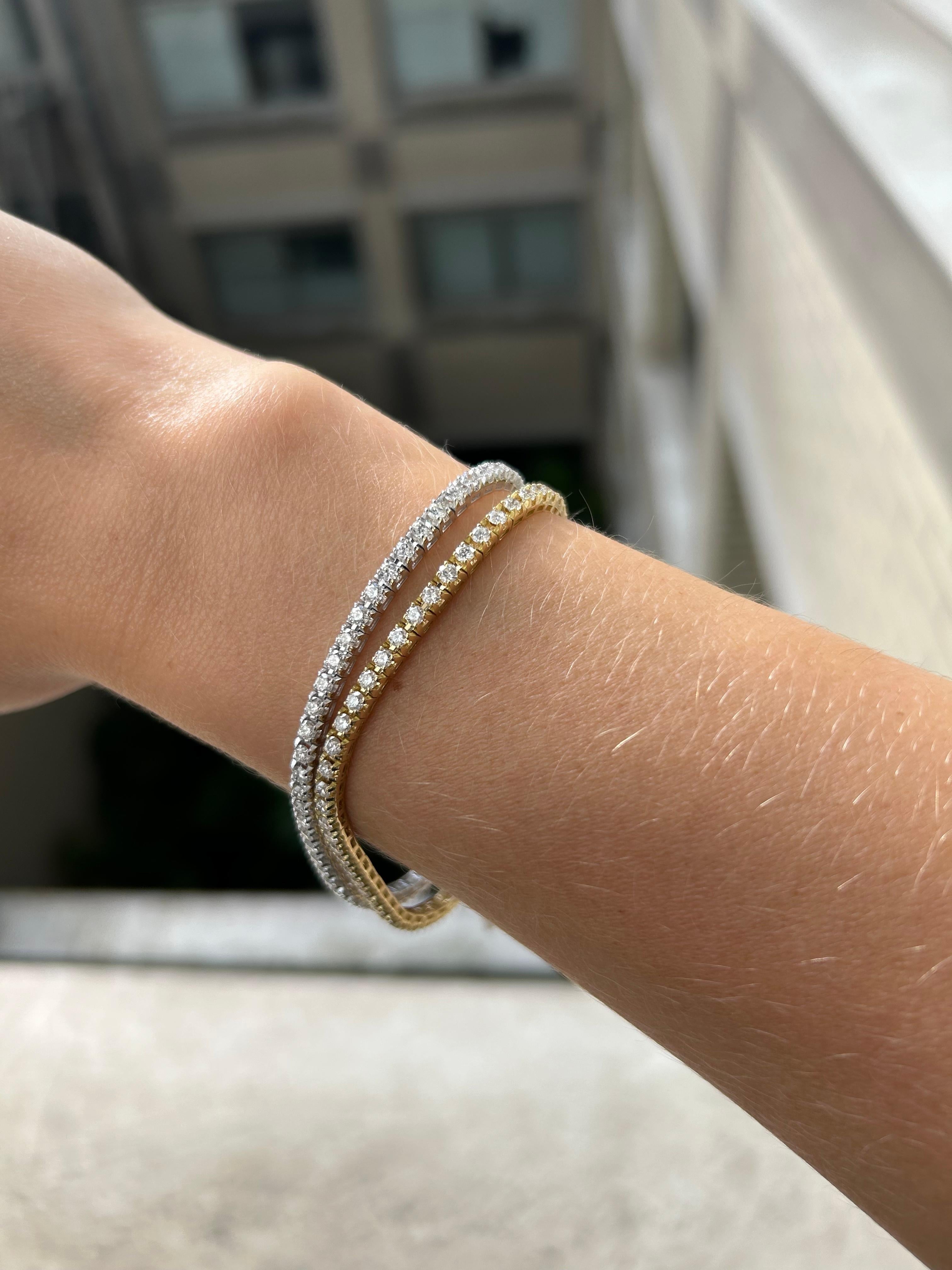 Visible 18k Yellow Gold Four Prong Tennis Bracelet in 4.00ct Natural Diamonds For Sale 2