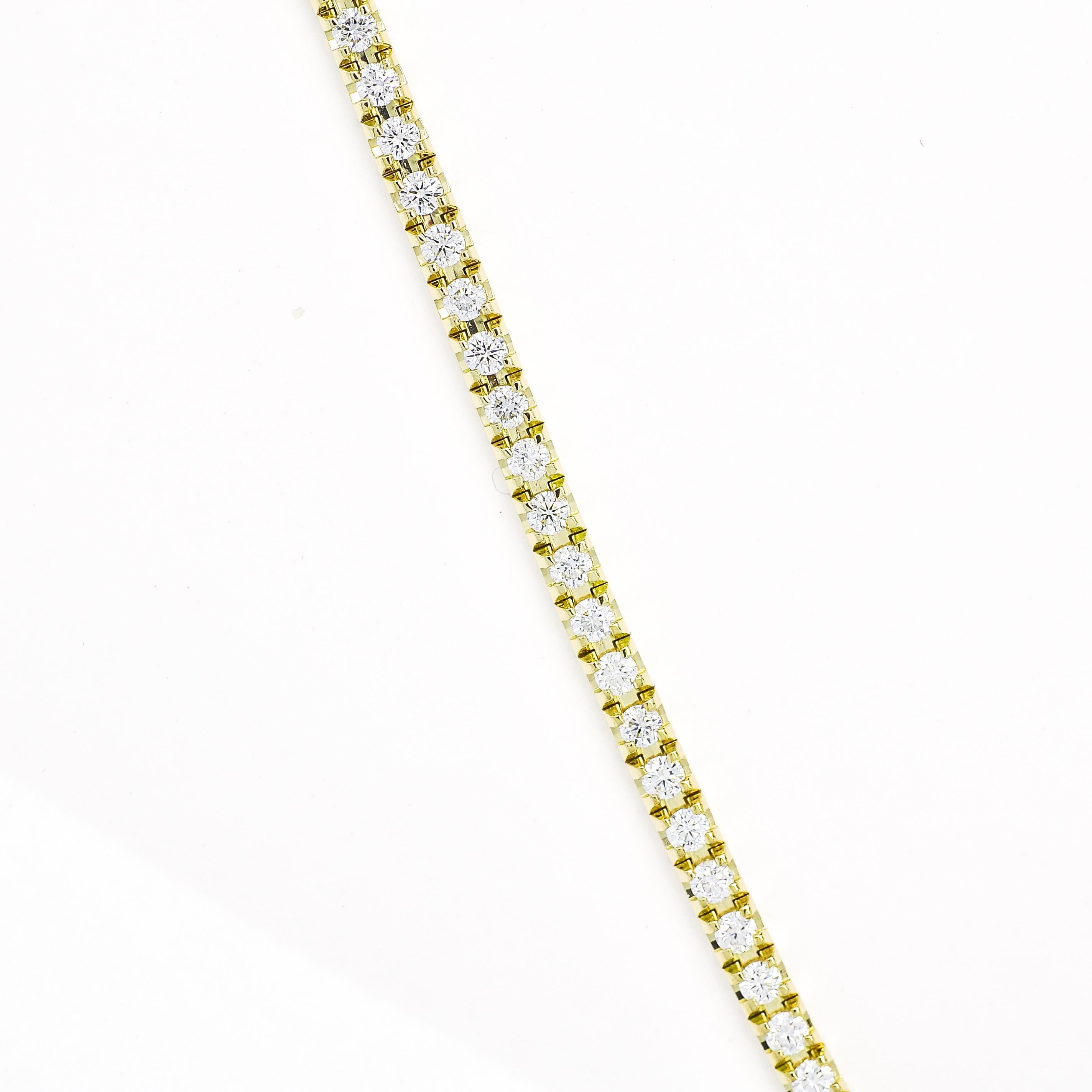 Visible 18k Yellow Gold Four Prong Tennis Bracelet in 5.00ct Natural Diamonds In New Condition For Sale In Antwerpen, BE