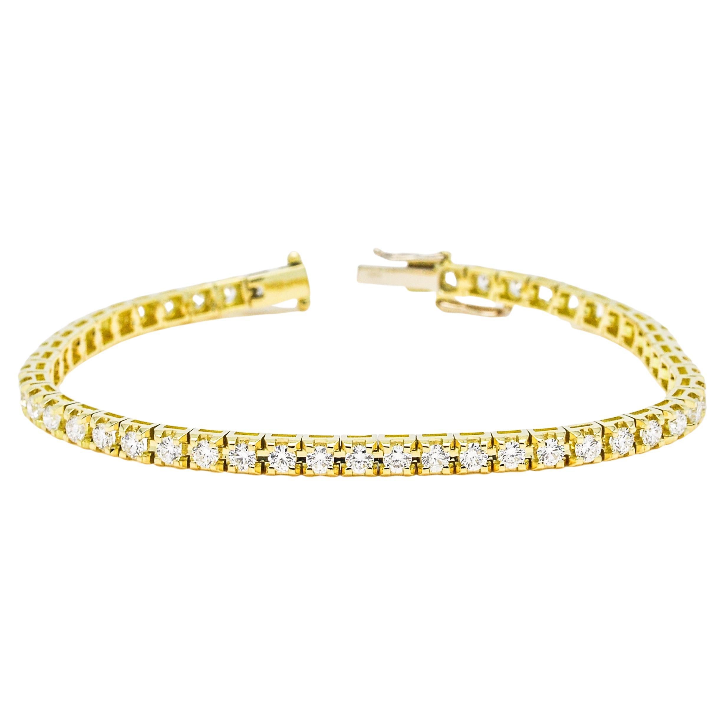 Bracelet tennis à quatre griffes en or jaune 18 carats avec diamants naturels de 5,00 carats en vente