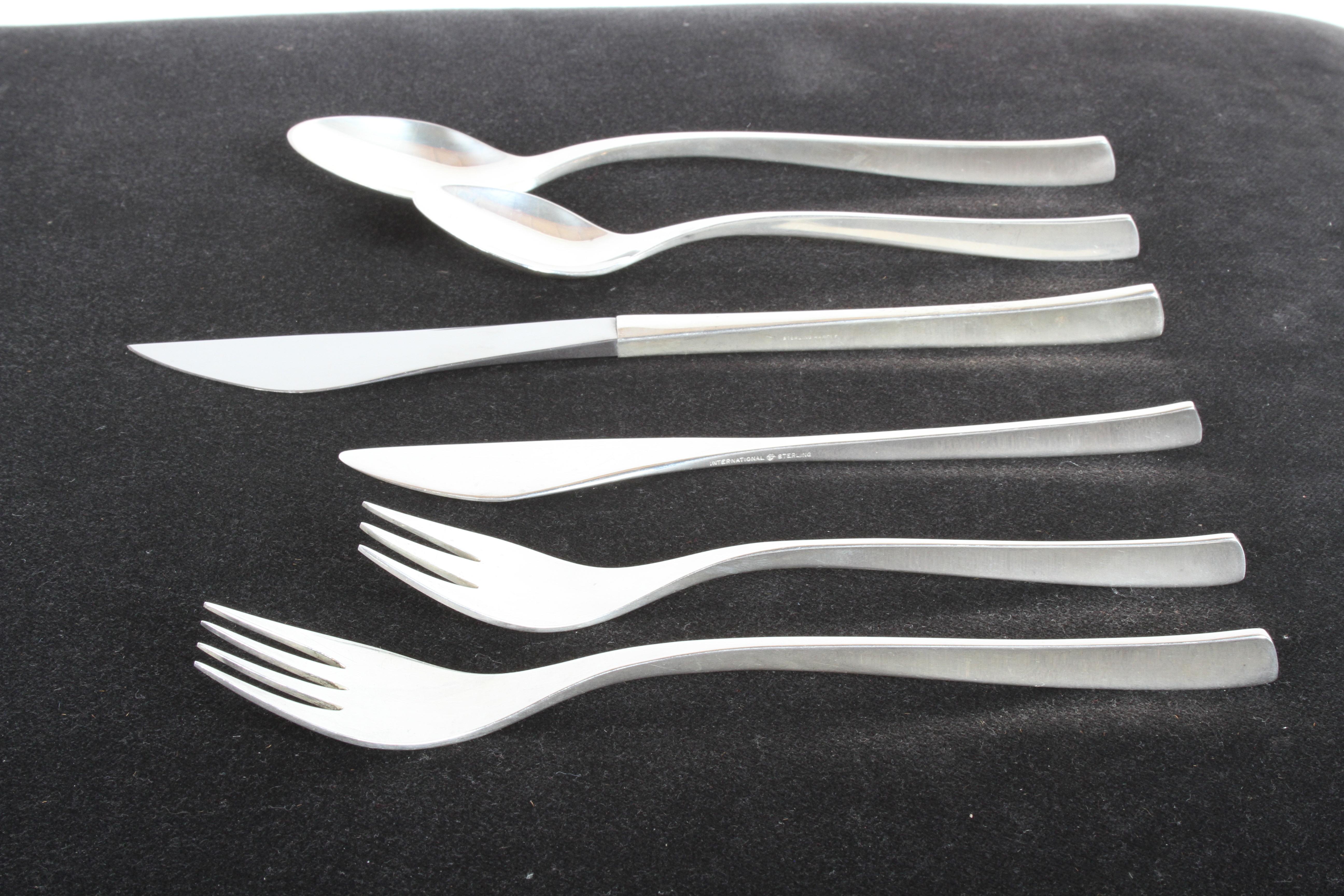 Vision International Sterling Flatware Set by Ronald Pearson for 12-75 Pieces In Good Condition In St. Louis, MO