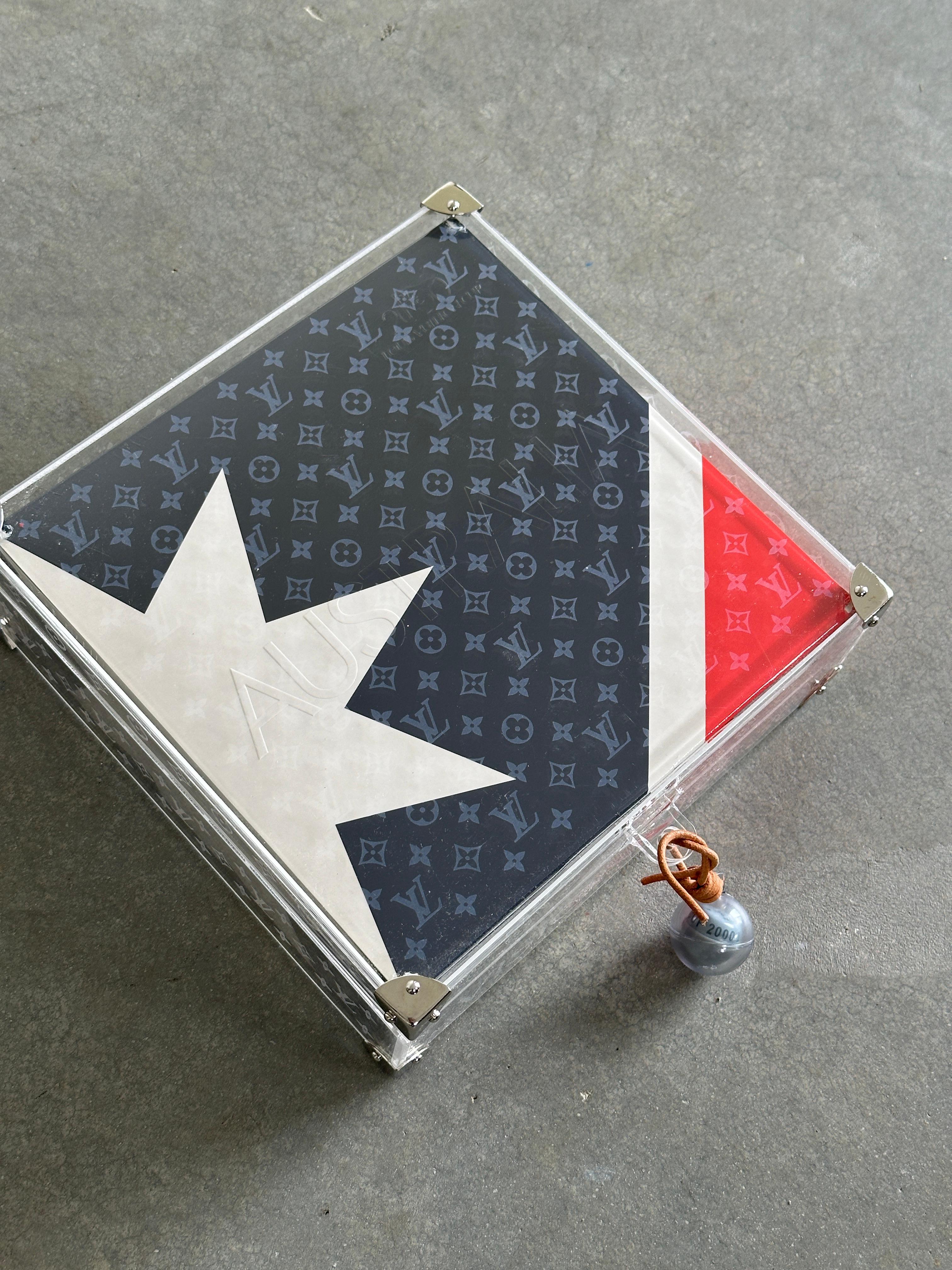 VISIONAIRE 30: Spiel Louis Vuitton Australien (1863/6000) (gewickelt) (amerikanisch) im Angebot