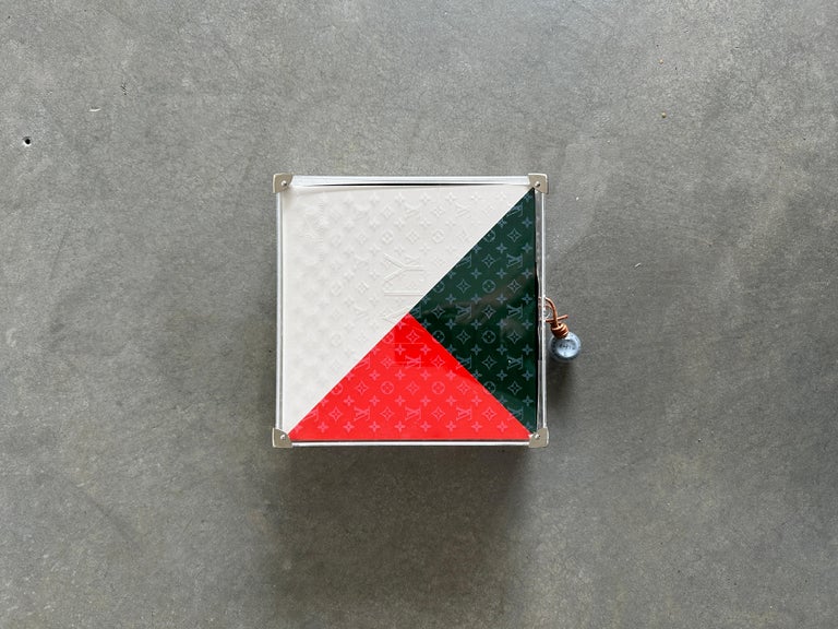 VISIONAIRE 30: Game Louis Vuitton Italy (0929/6000) For Sale at