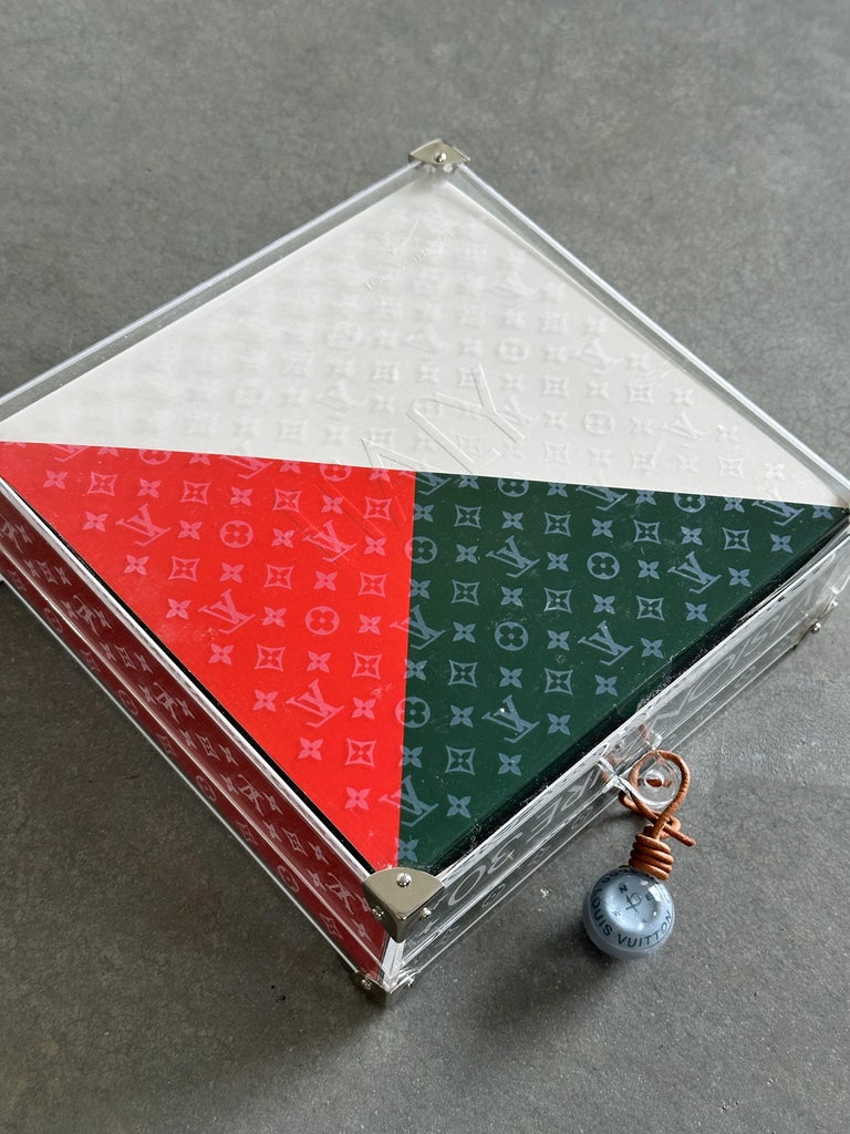 VISIONAIRE 30: Game Louis Vuitton Italy (0929/6000) For Sale at