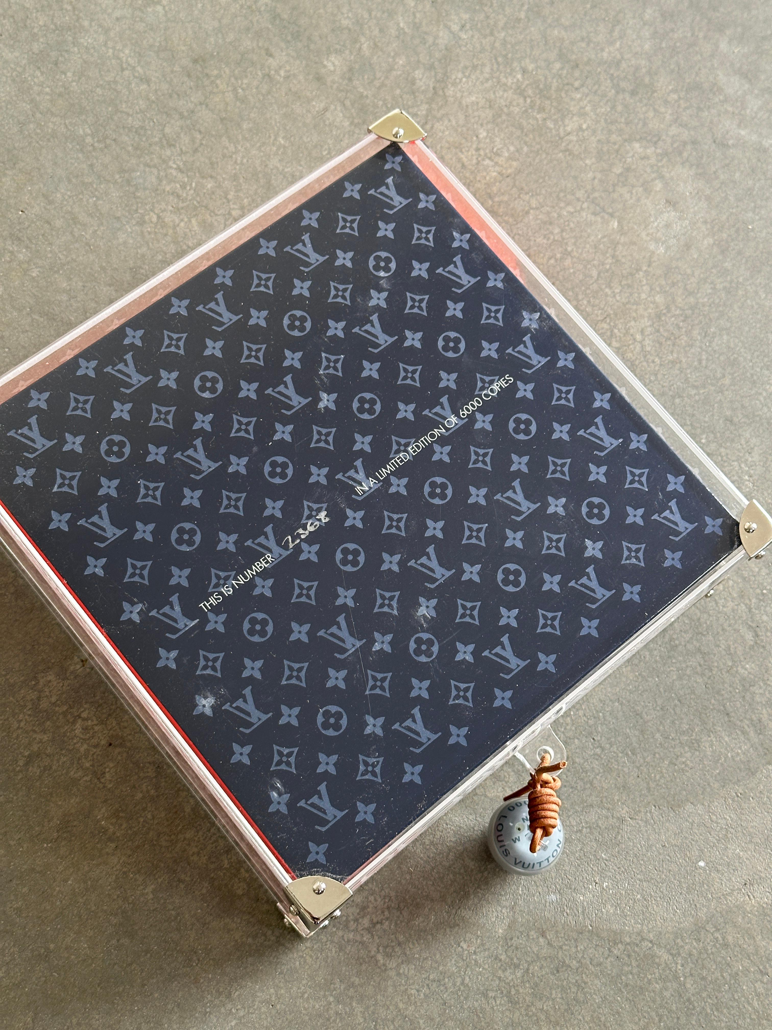 VISIONAIRE 30: Game Louis Vuitton USA (2368/6000) For Sale 2