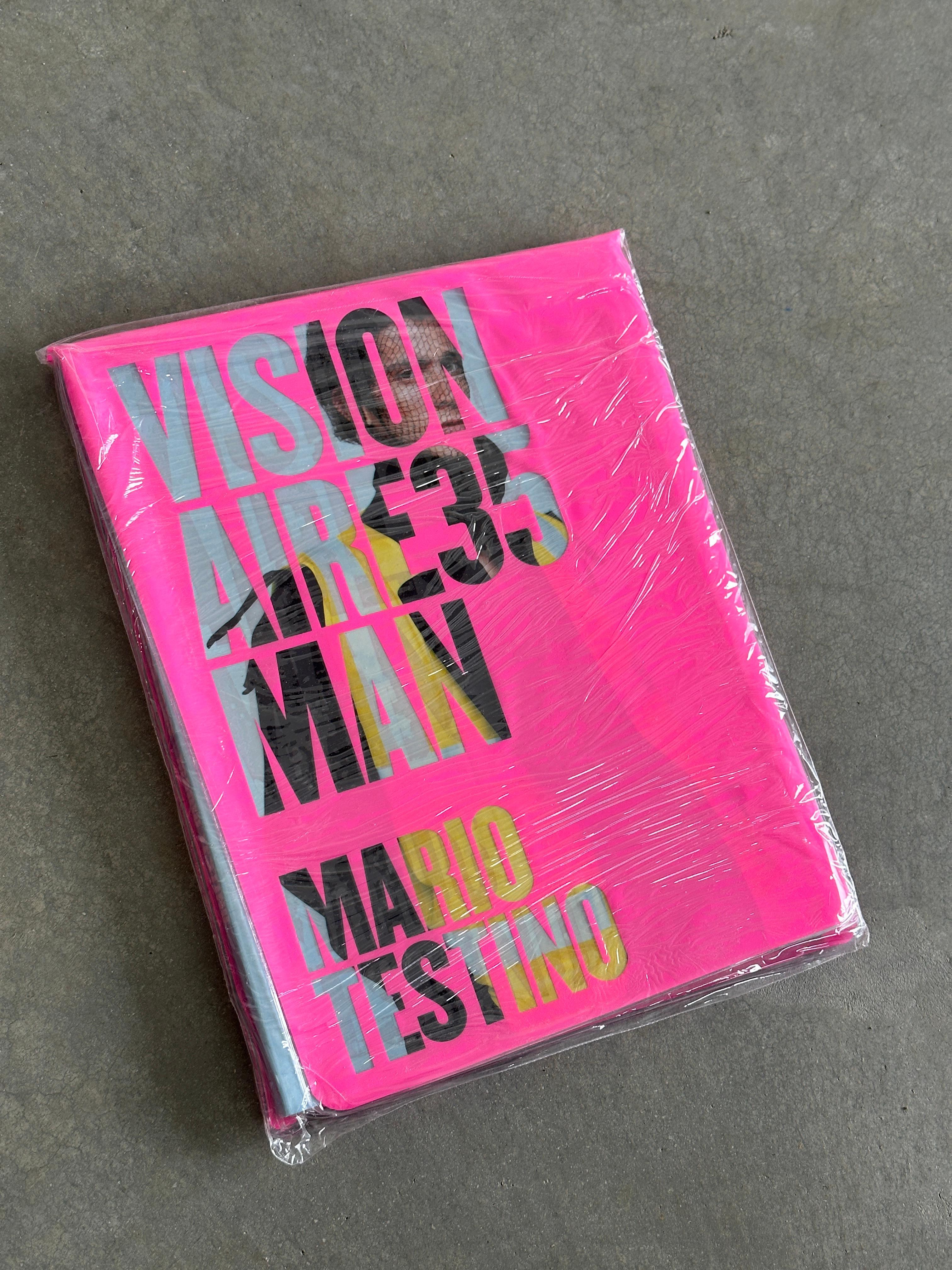 VISIONAIRE 35: Hombre de Mario Testino (retractilado) Estadounidense en venta