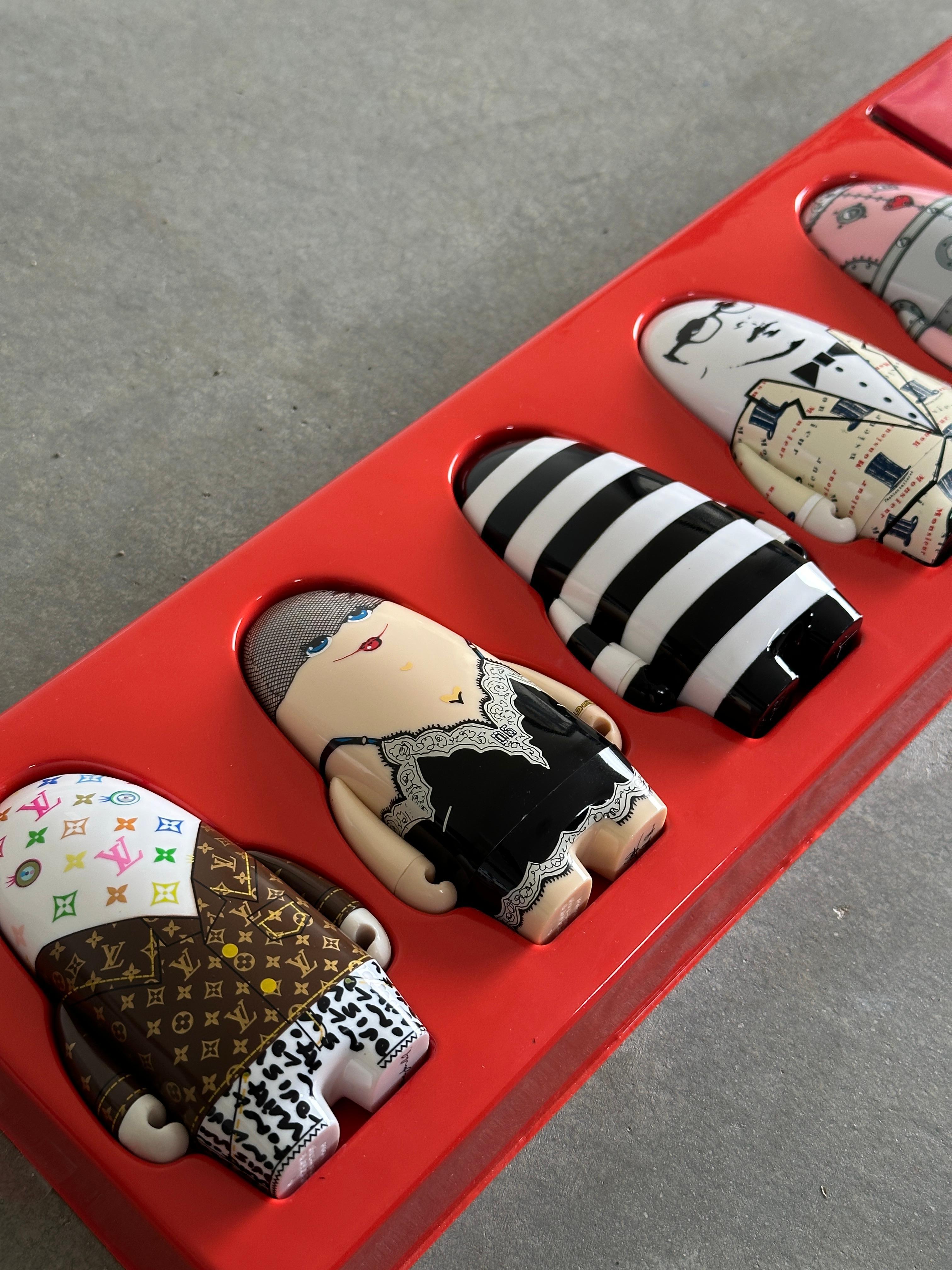XXIe siècle et contemporain VISIONAIRE 44 : Toys by kidrobot - rouge (2477/4000) en vente