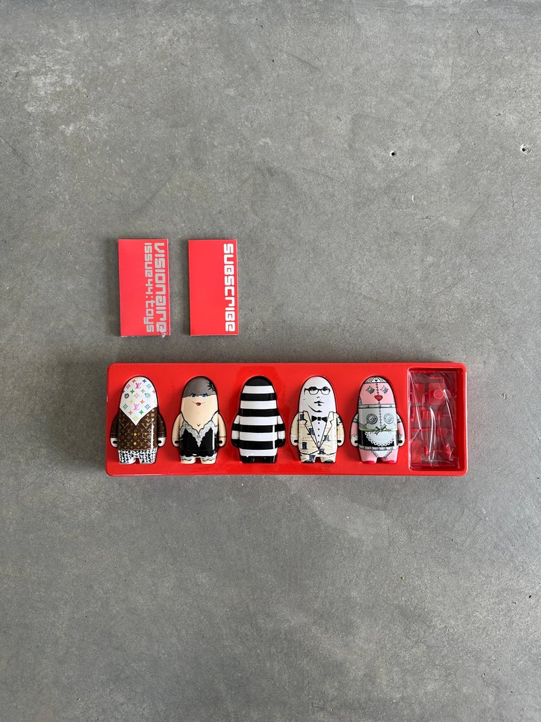 その他 VISIONAIRE issue44:toys VISIONAIRE NO. 44: KIDROBOT TOYS (Red) (one) | eBay
