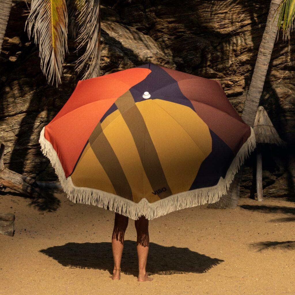 Viso Beach Umbrella 0101 in Canvas and Wood Pole In New Condition For Sale In New York, NY