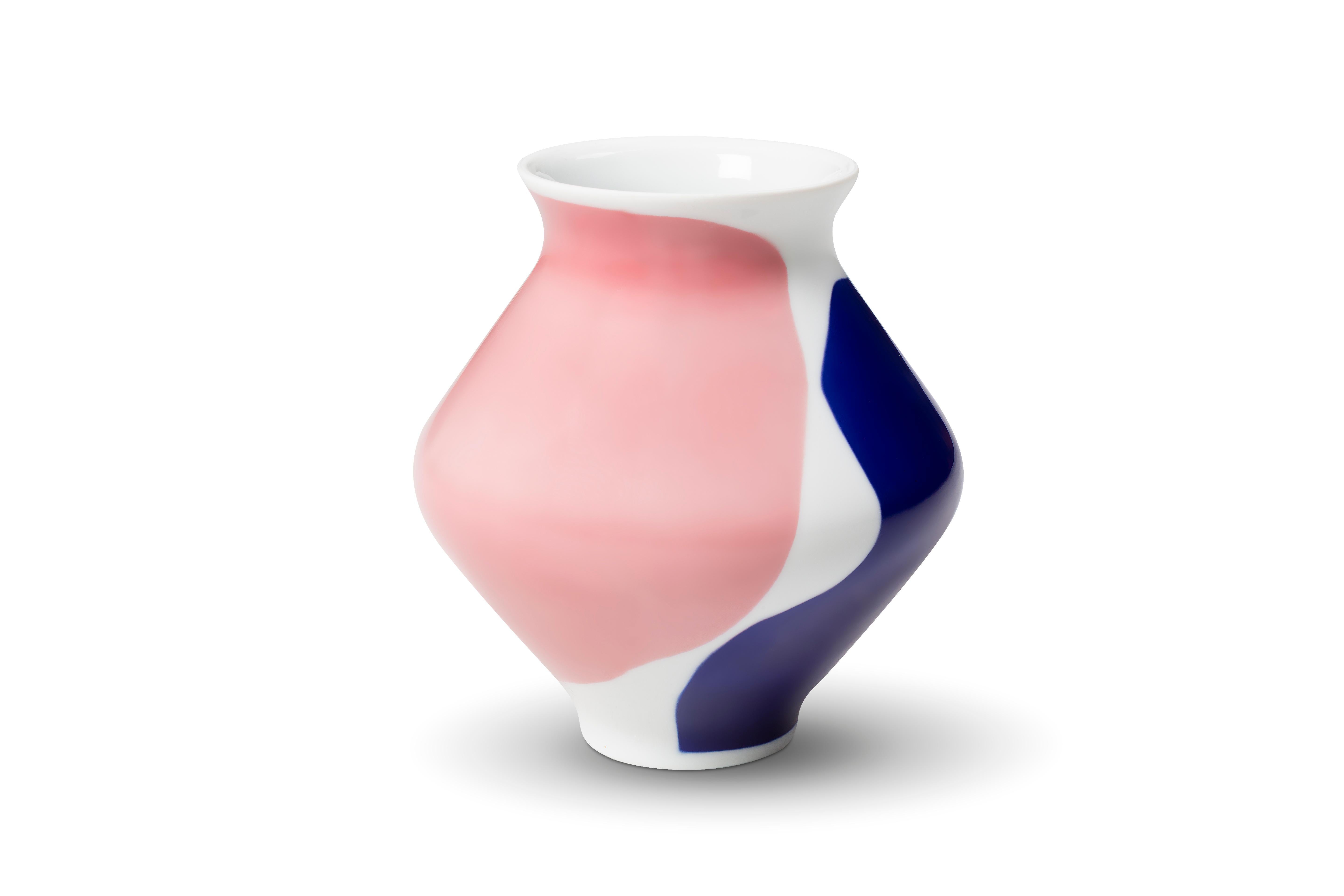 Viso Porcelain Vase 0302 In New Condition For Sale In New York, NY