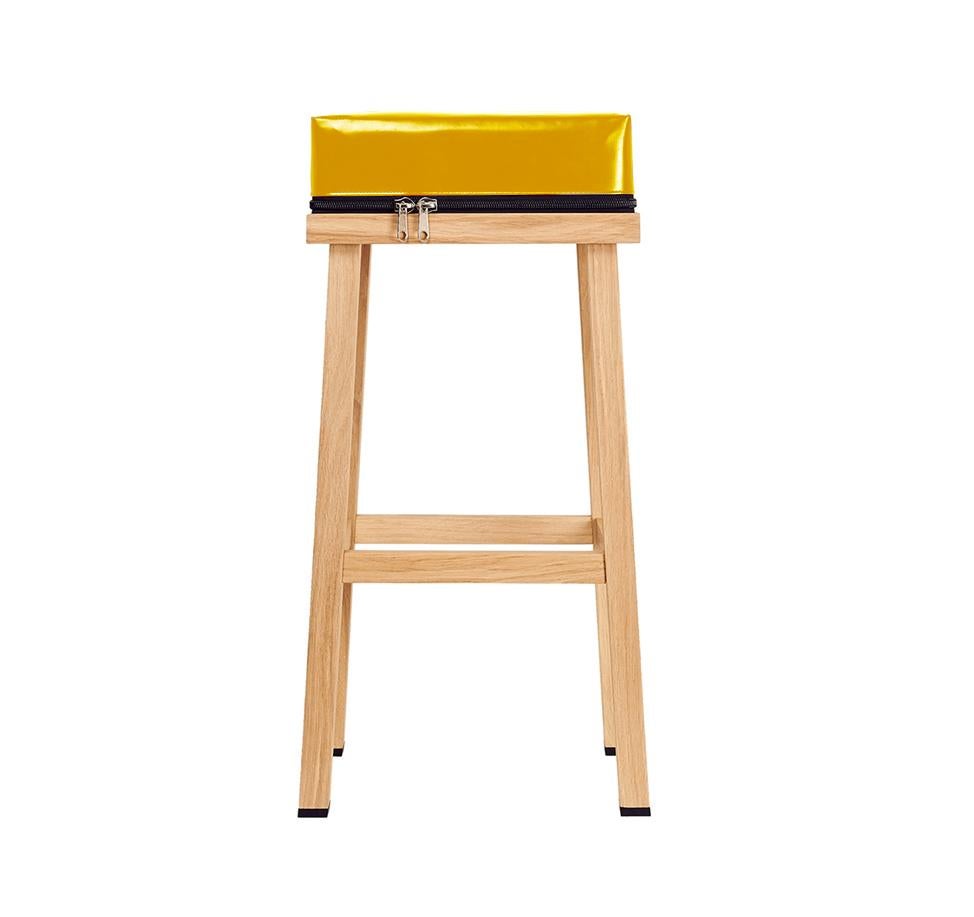 Visser and Meijwaard Truecolors high stool in orange PVC cloth with zipper

Designed by Visser en Meijwaard
Contemporary, Netherlands, 2015
PVC cloth, oakwood, rubber
Measures: H 32 in, W 15 in, D 12 in

Cushion can be detached from the base

Lead