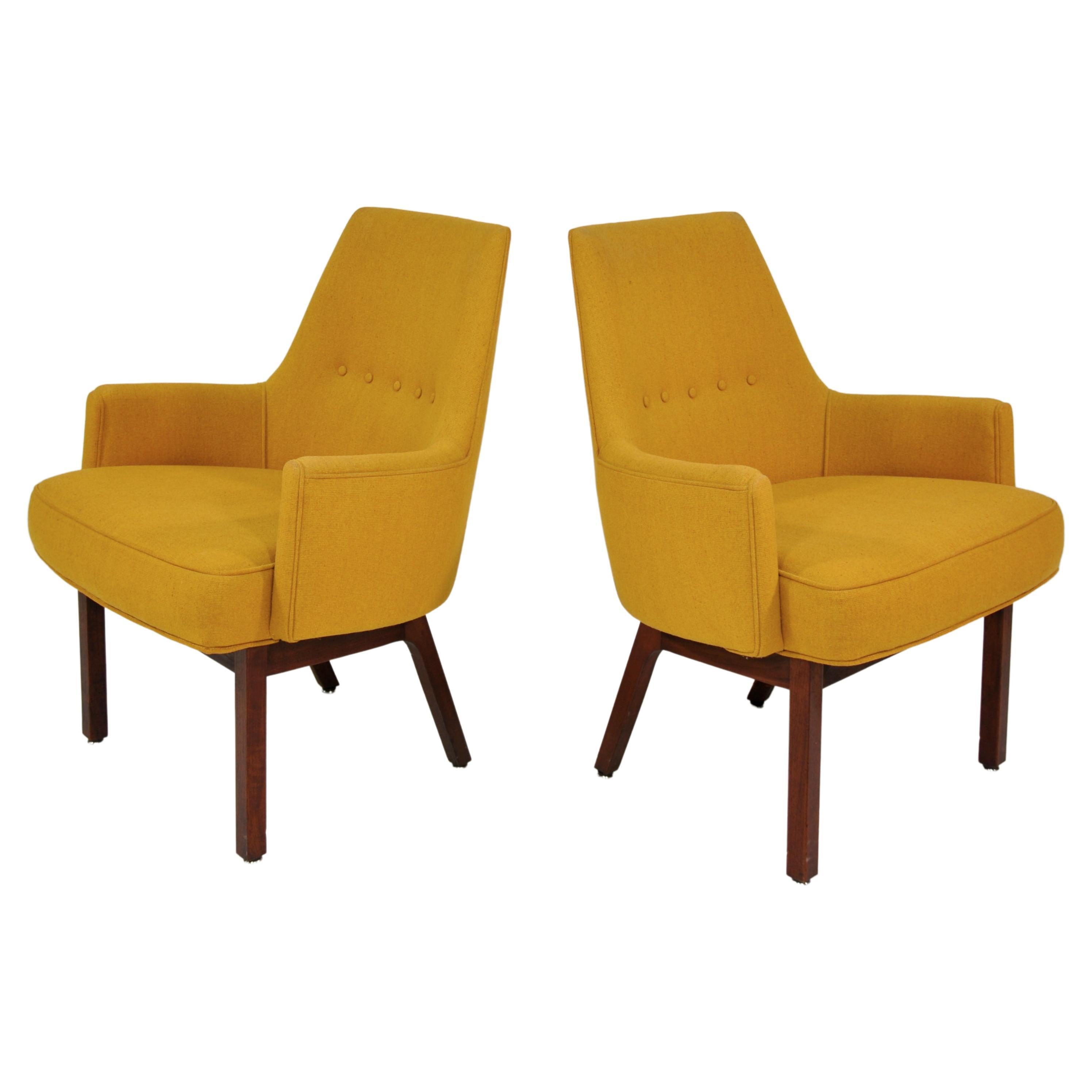 Yellow Wool Walnut Lounge Chairs by Vista of California, a Pair 3