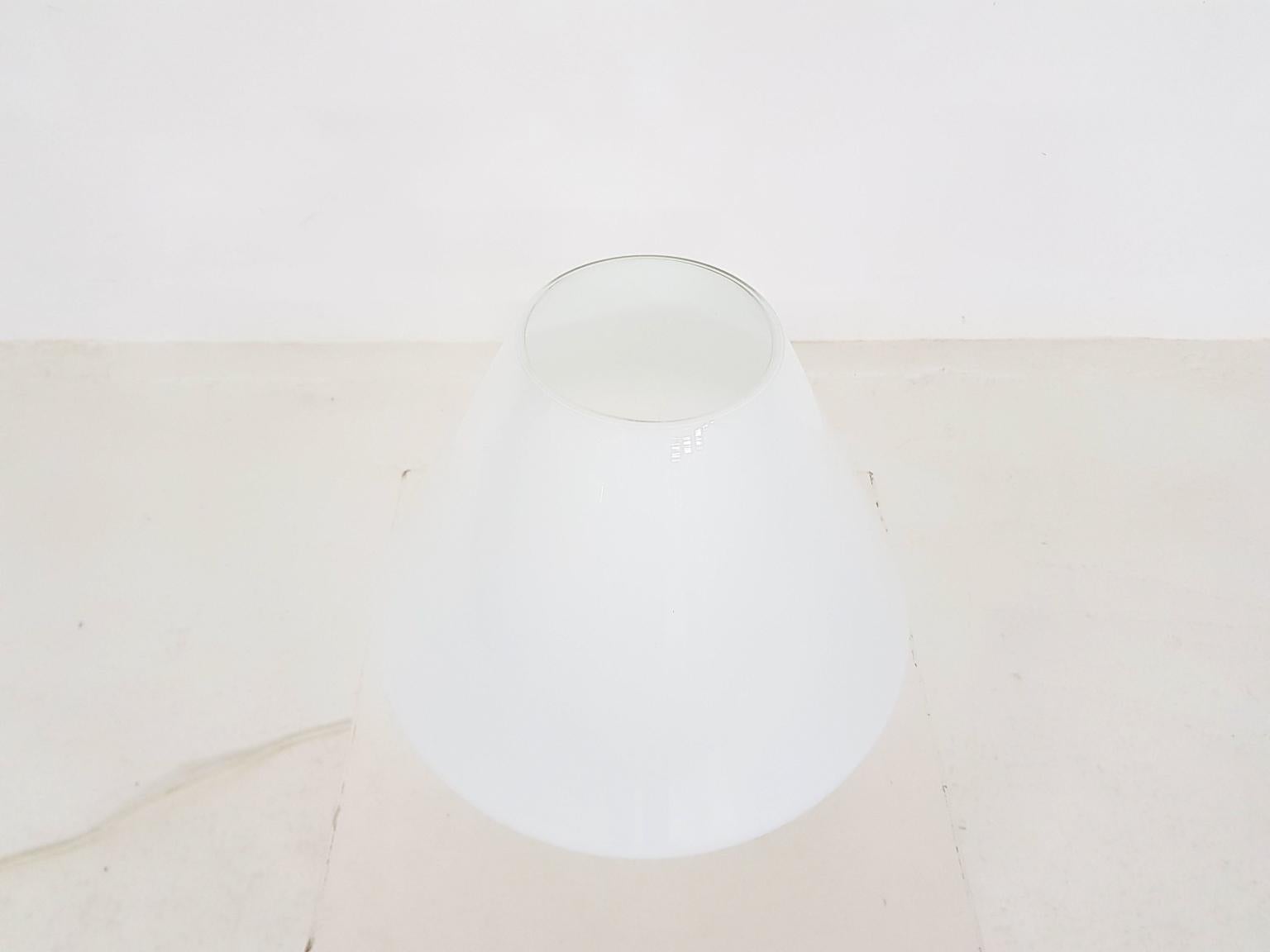 European Vistosi and Venini Style Opaline Glass Mushroom Table or Floor Light, 1960s