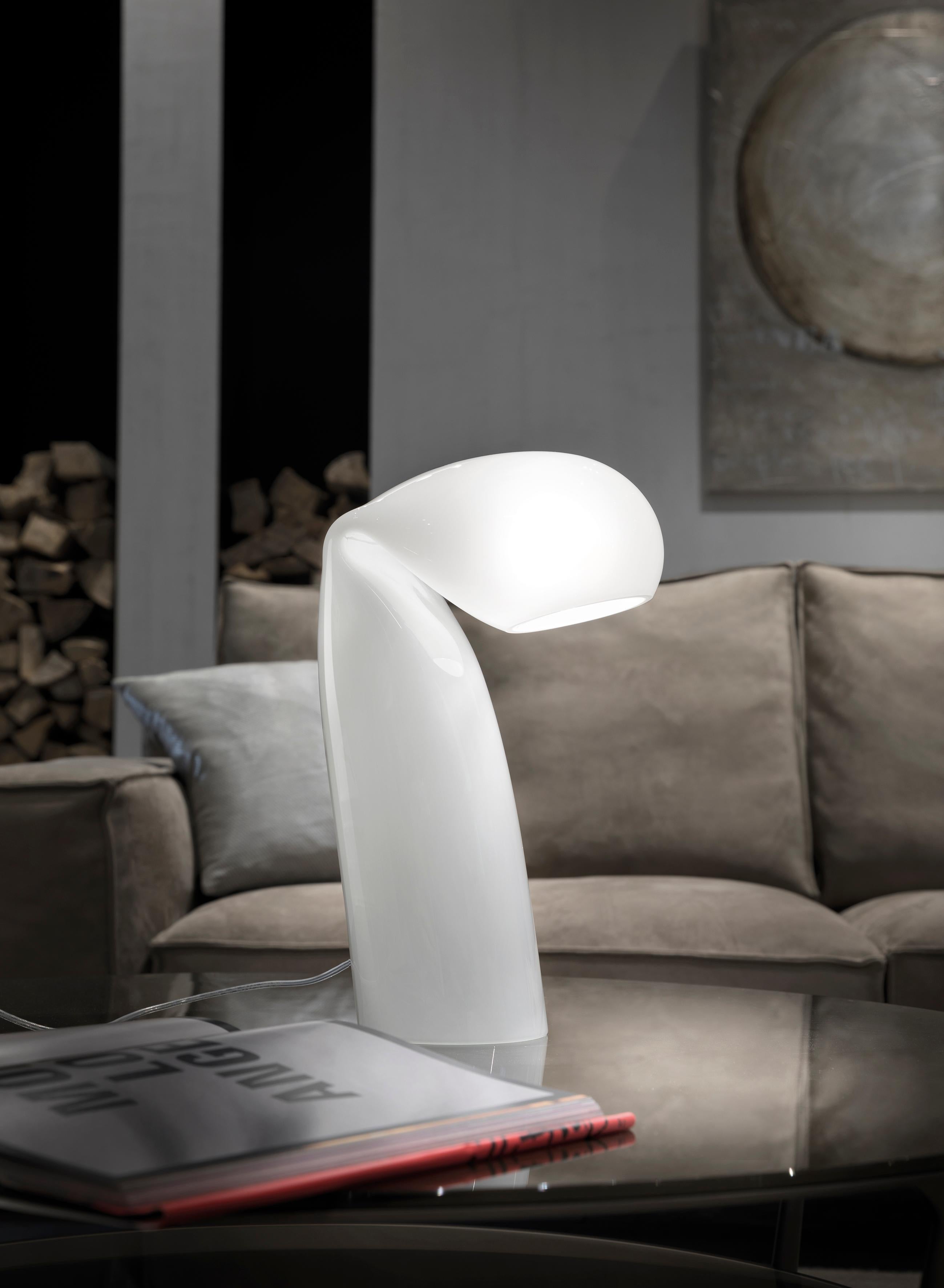 Vistosi Bissona Table Lamp in Glossy White In New Condition For Sale In Mogliano Veneto, Treviso