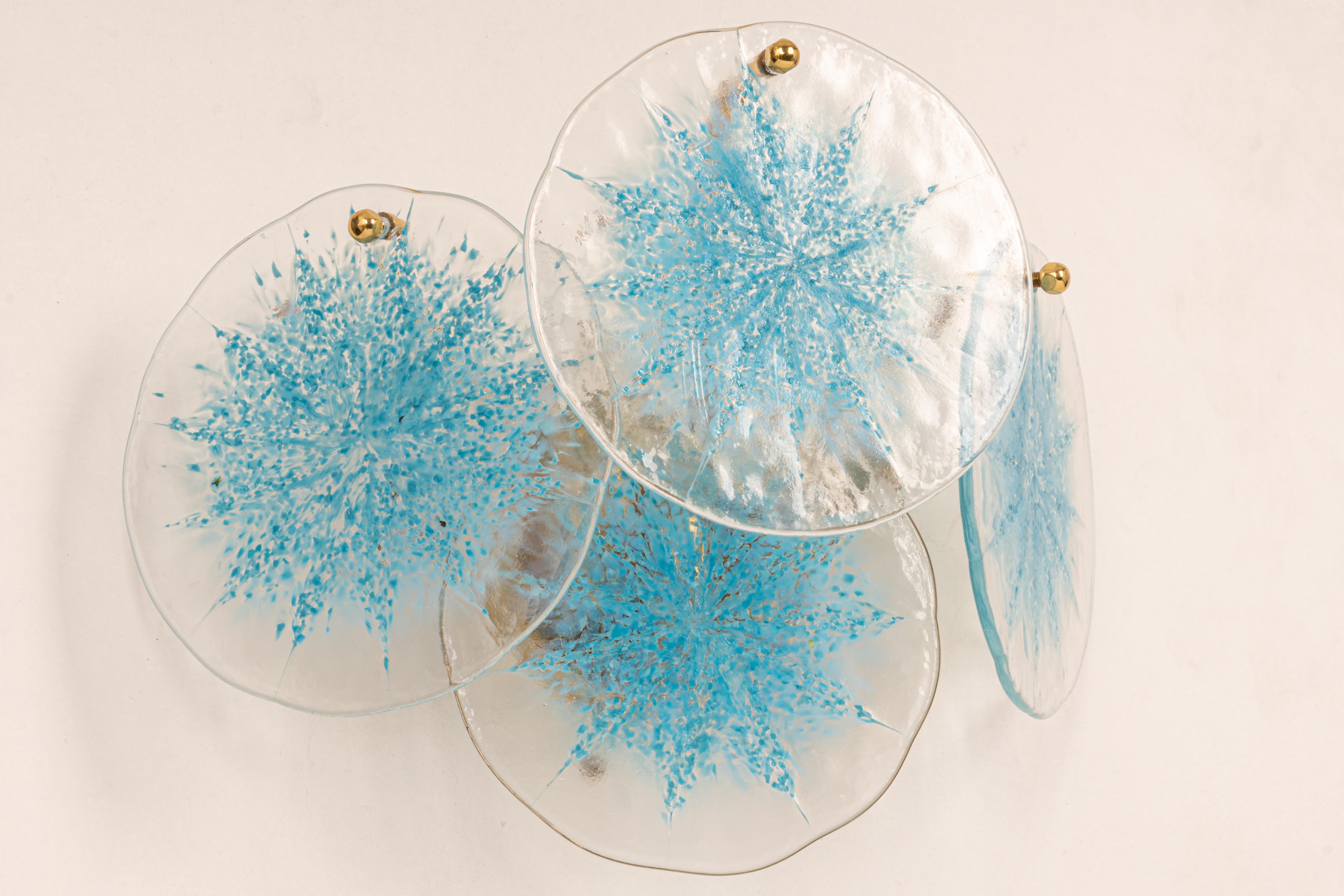 Blaue Vistosi-Glasscheiben-Wandleuchte, Italien, 1960er Jahre (Moderne der Mitte des Jahrhunderts) im Angebot