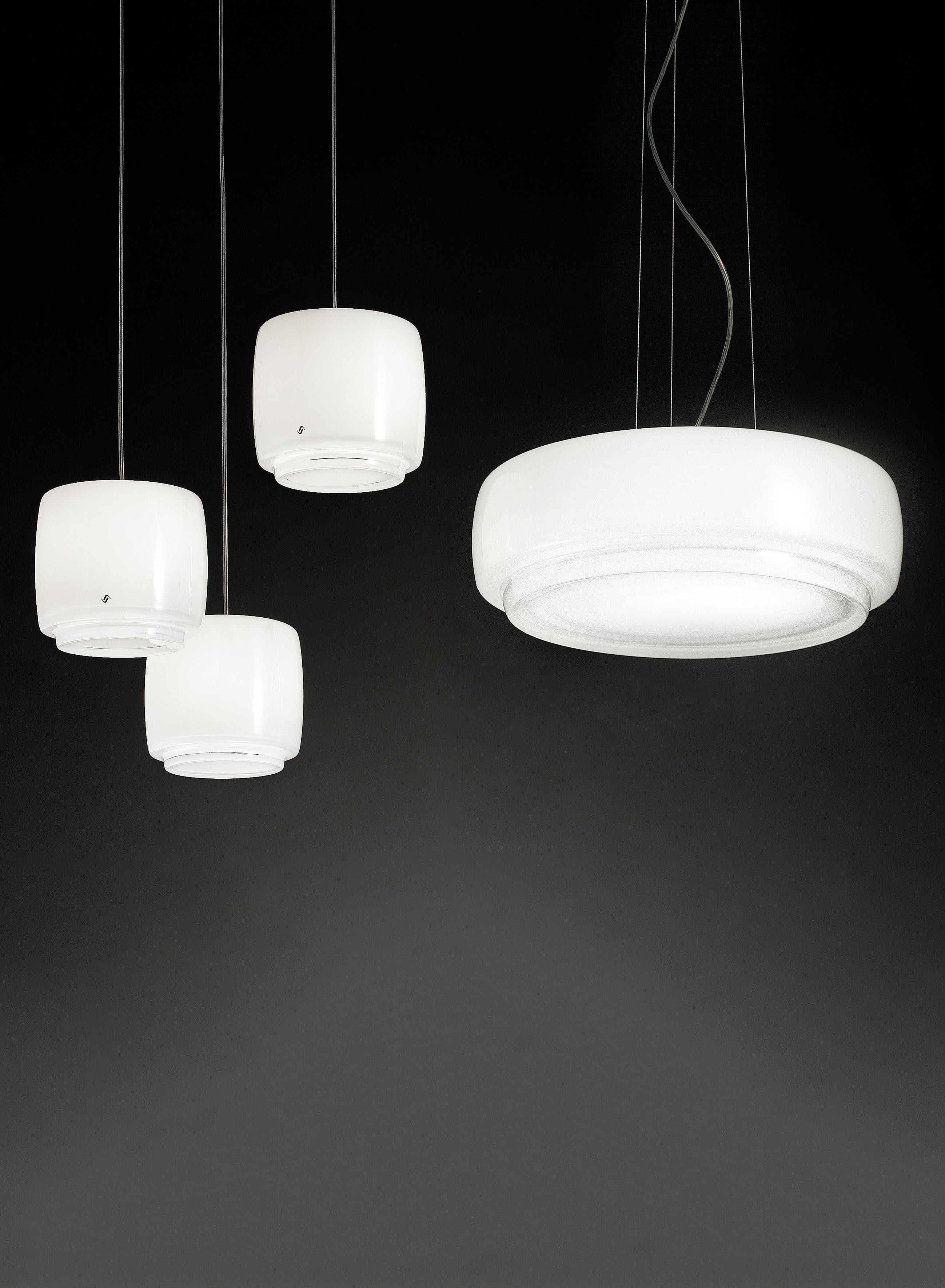 Vistosi Bot Pendant Light in White Crystal With Glossy White Frame In New Condition For Sale In Mogliano Veneto, Treviso