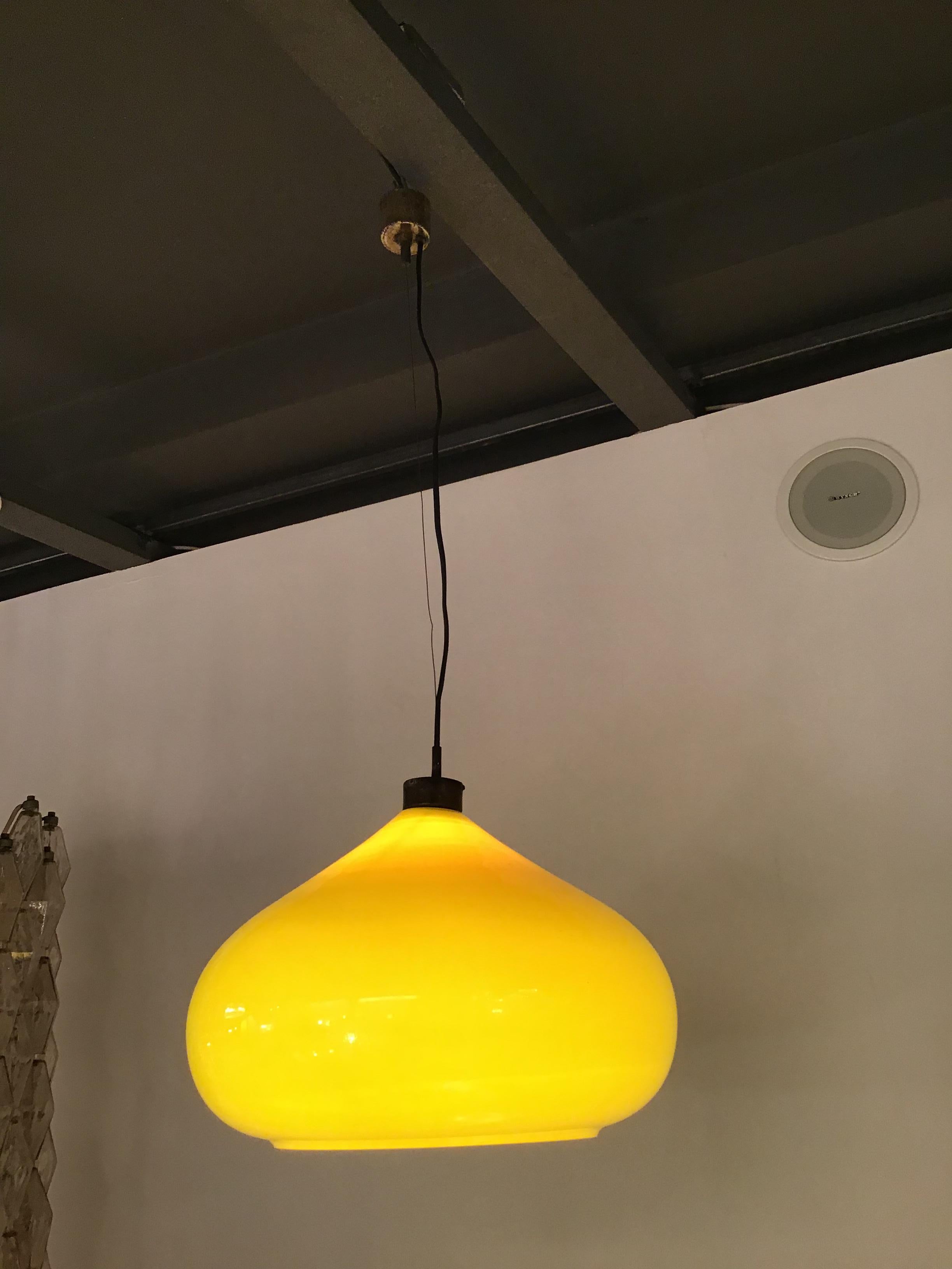 Vistosi Chandelier 1965 Brass Yellow Glass, Italy For Sale 1