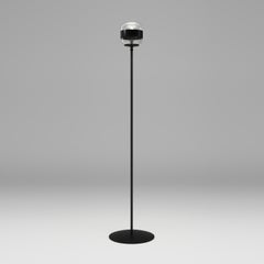 Vistosi Futura Stehlampe aus schwarzem Kristallglas und mattschwarzem Rahmen
