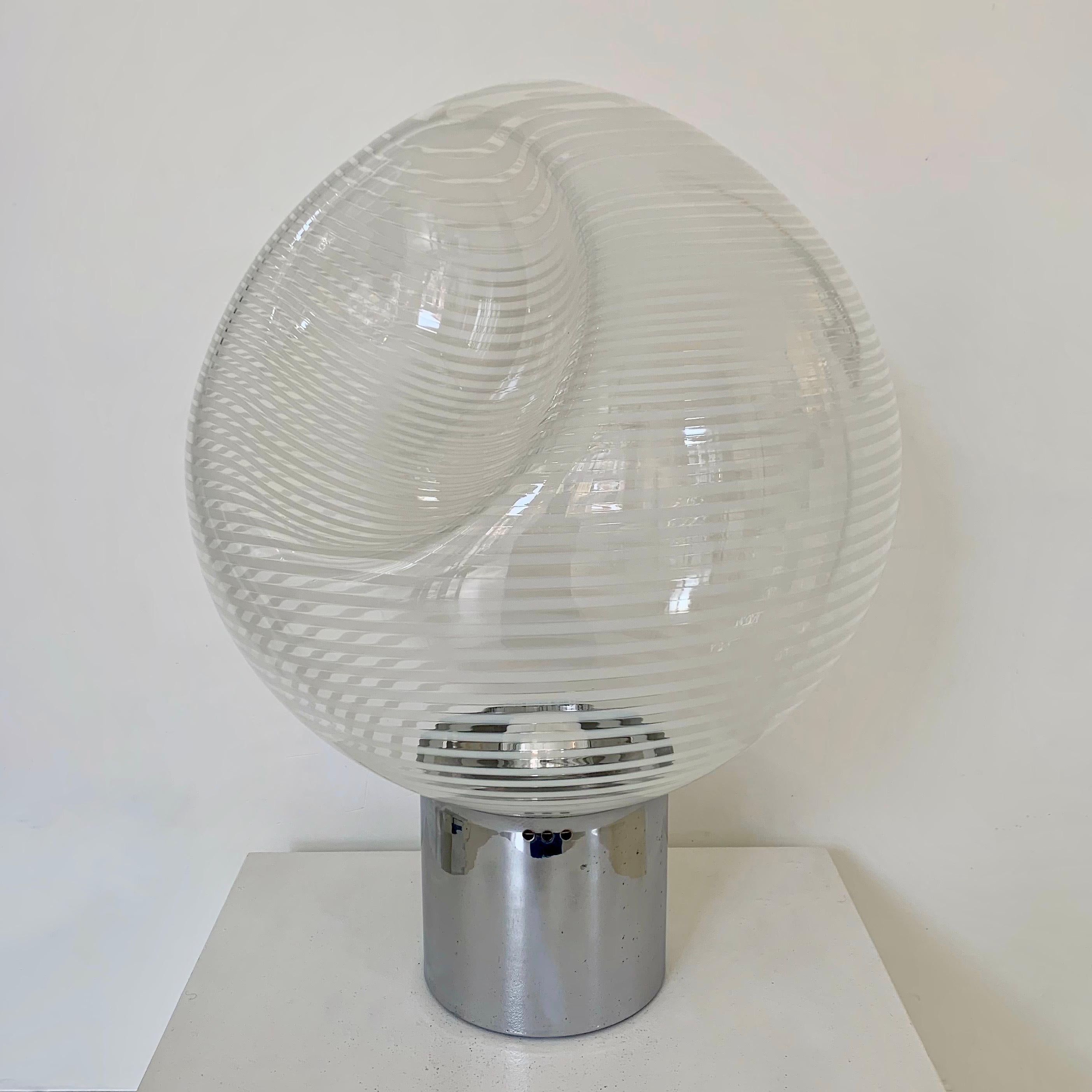 Vistosi Glass Table Lamp, Corba model, circa 1960, Italy. For Sale 11