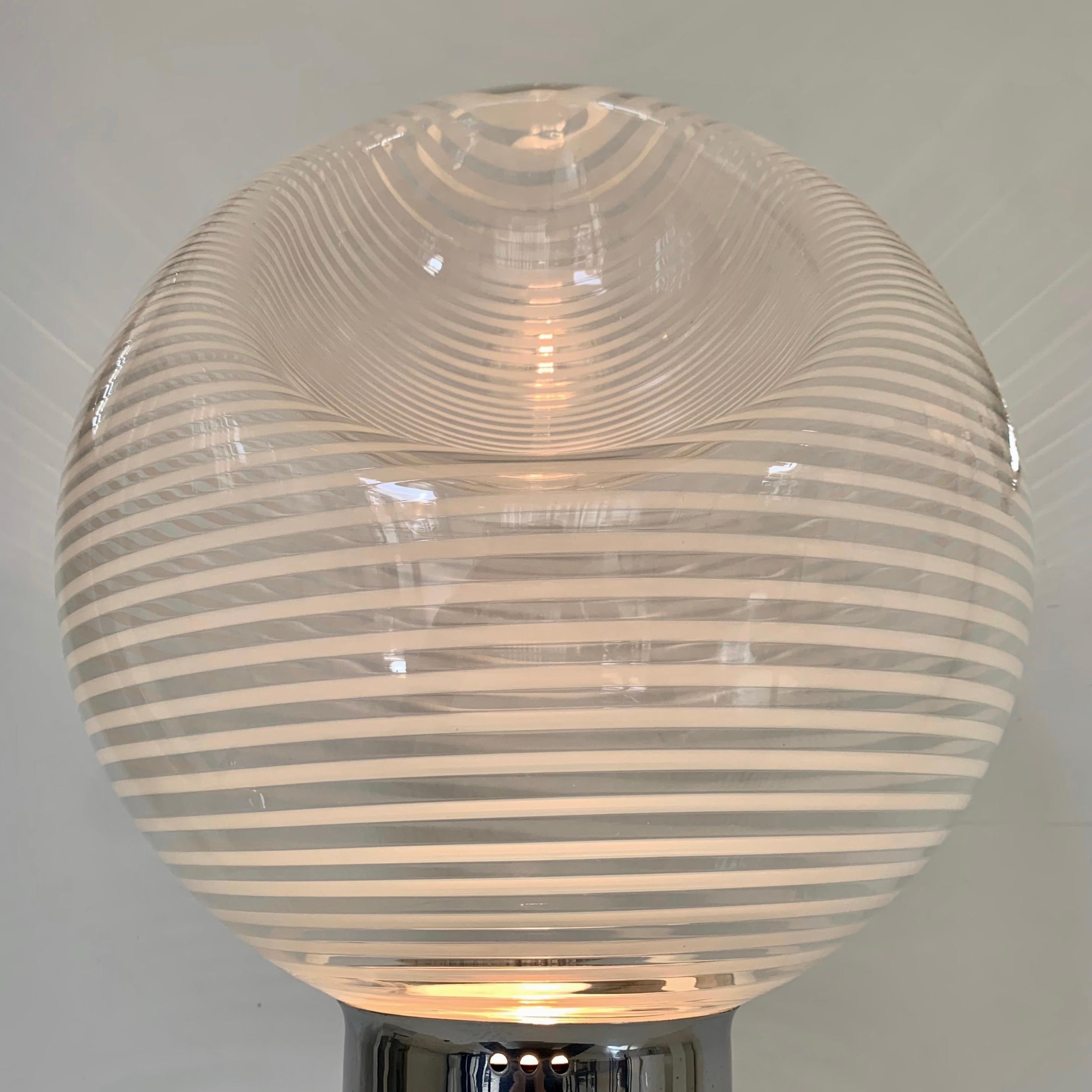 Vistosi Glass Table Lamp, Corba model, circa 1960, Italy. For Sale 2