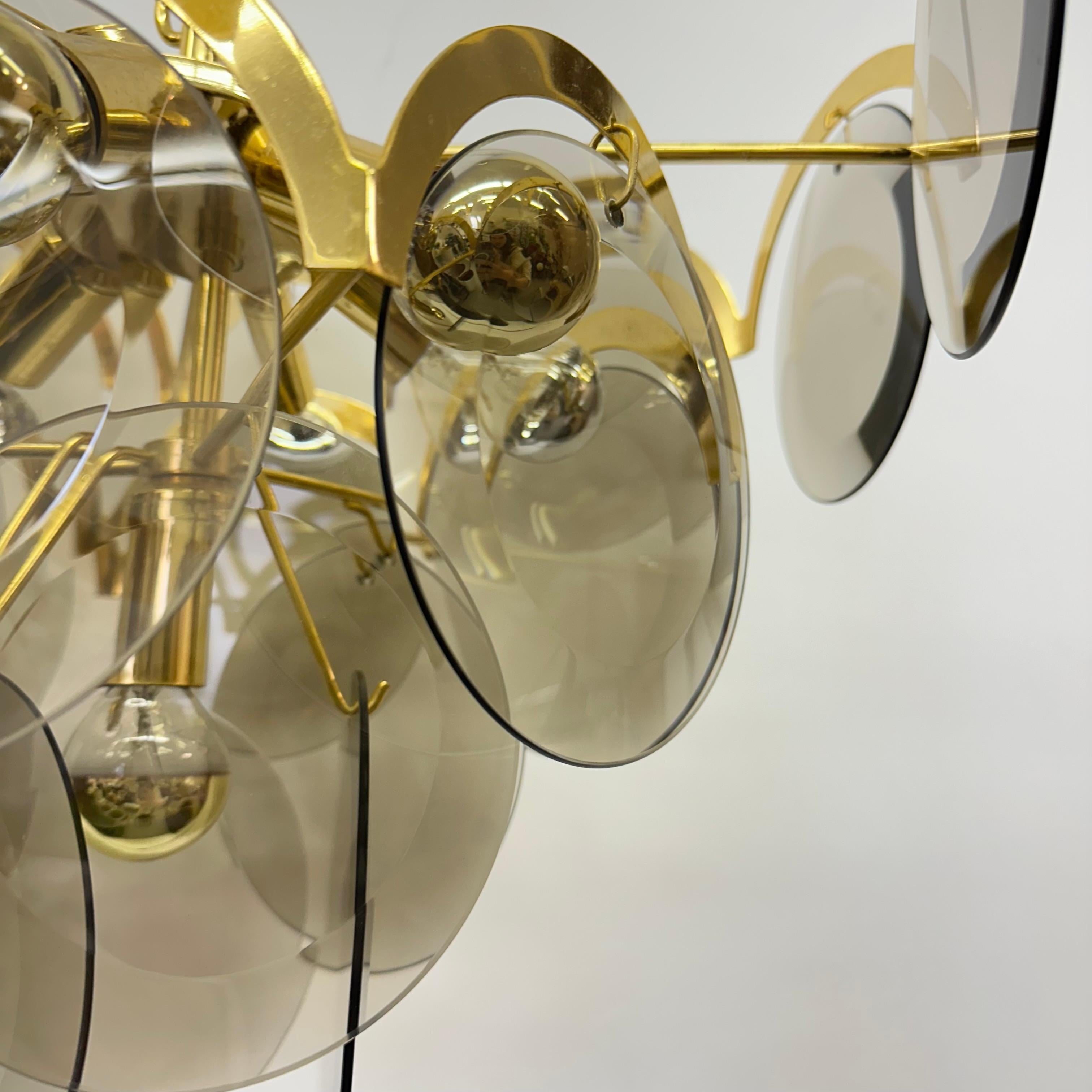 Vistosi in vetro fumé dorato, lampada a sospensione degli anni '70 In condizioni buone in vendita a Delft, NL