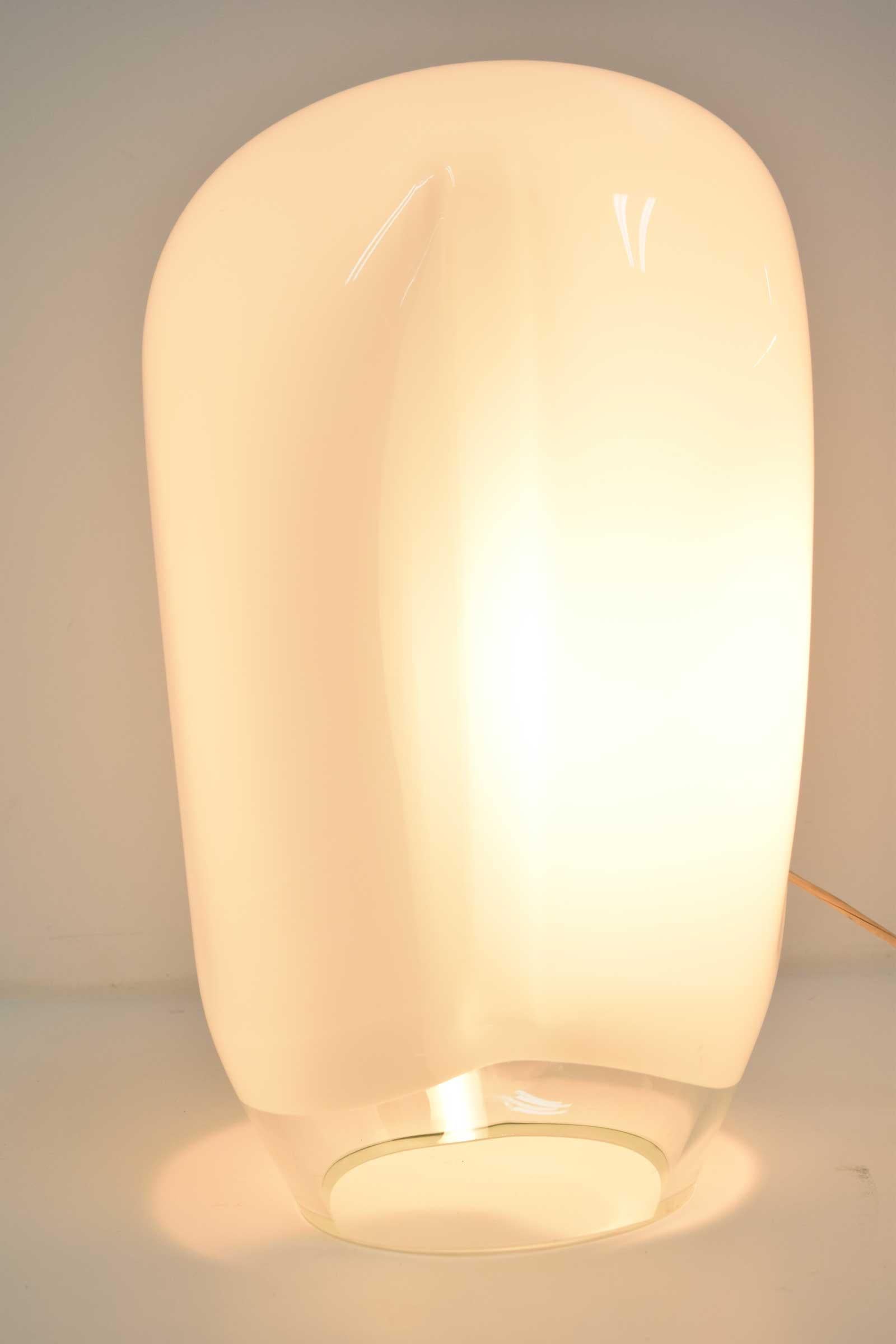 Murano Glass Vistosi Large Balloon Form White Glass Table Lamp For Sale