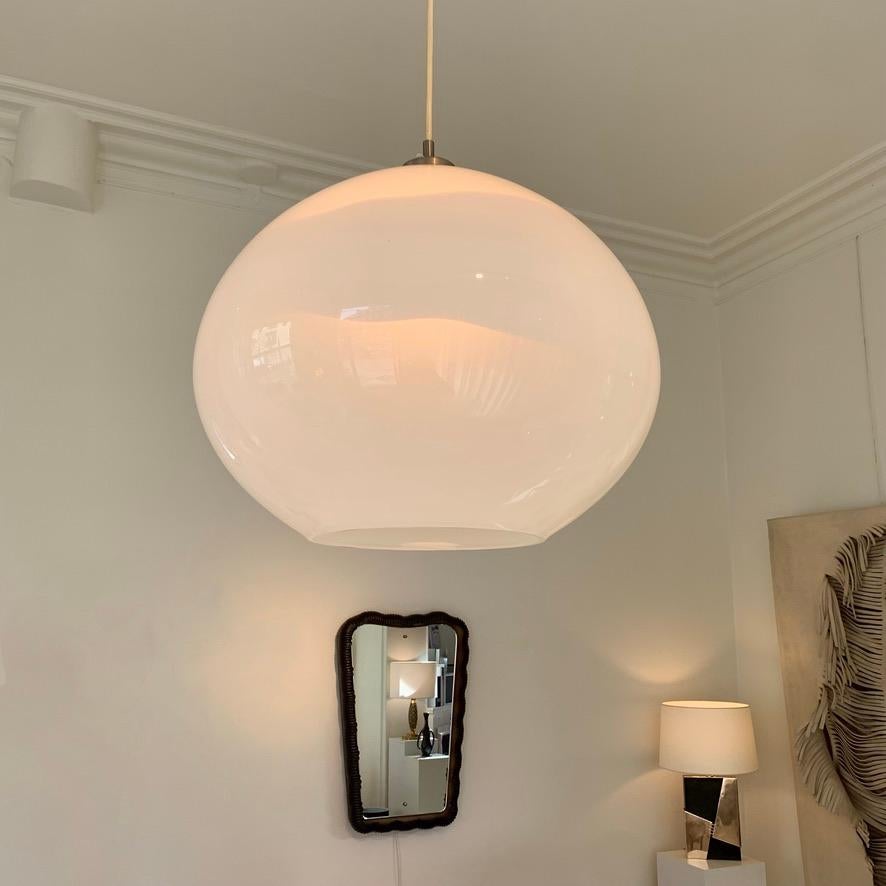 Vistosi Large Onion Shaped Pendant Lamp, circa 1960, Italy. In Good Condition For Sale In Brussels, BE