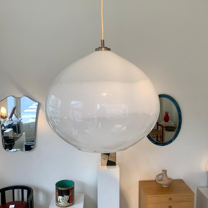 Vistosi Large Onion Shaped Pendant Lamp, circa 1960, Italy. For Sale 2